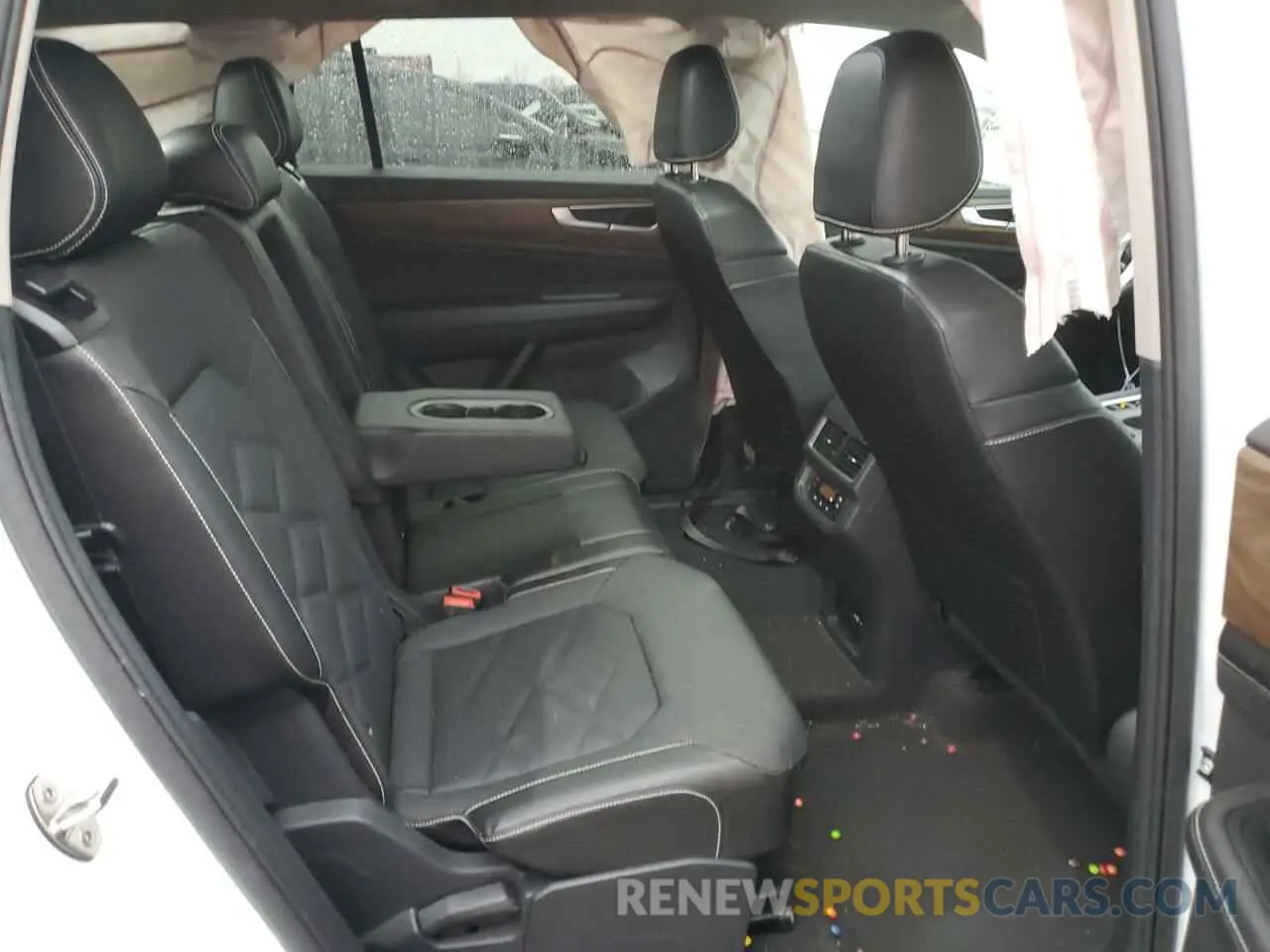 12 Photograph of a damaged car 1V2LR2CA3RC508623 VOLKSWAGEN ATLAS 2024