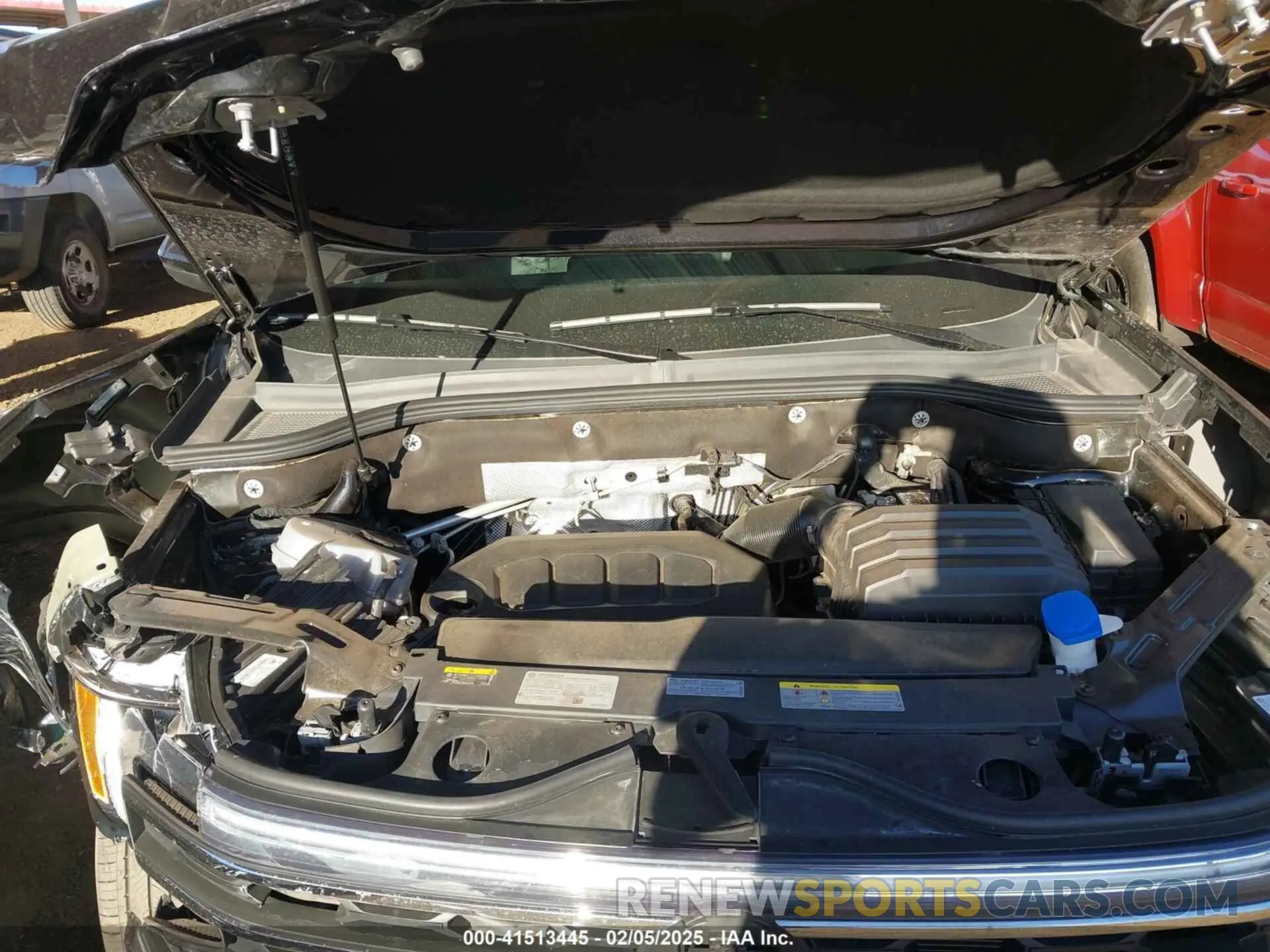 10 Photograph of a damaged car 1V2LR2CA4RC505410 VOLKSWAGEN ATLAS 2024