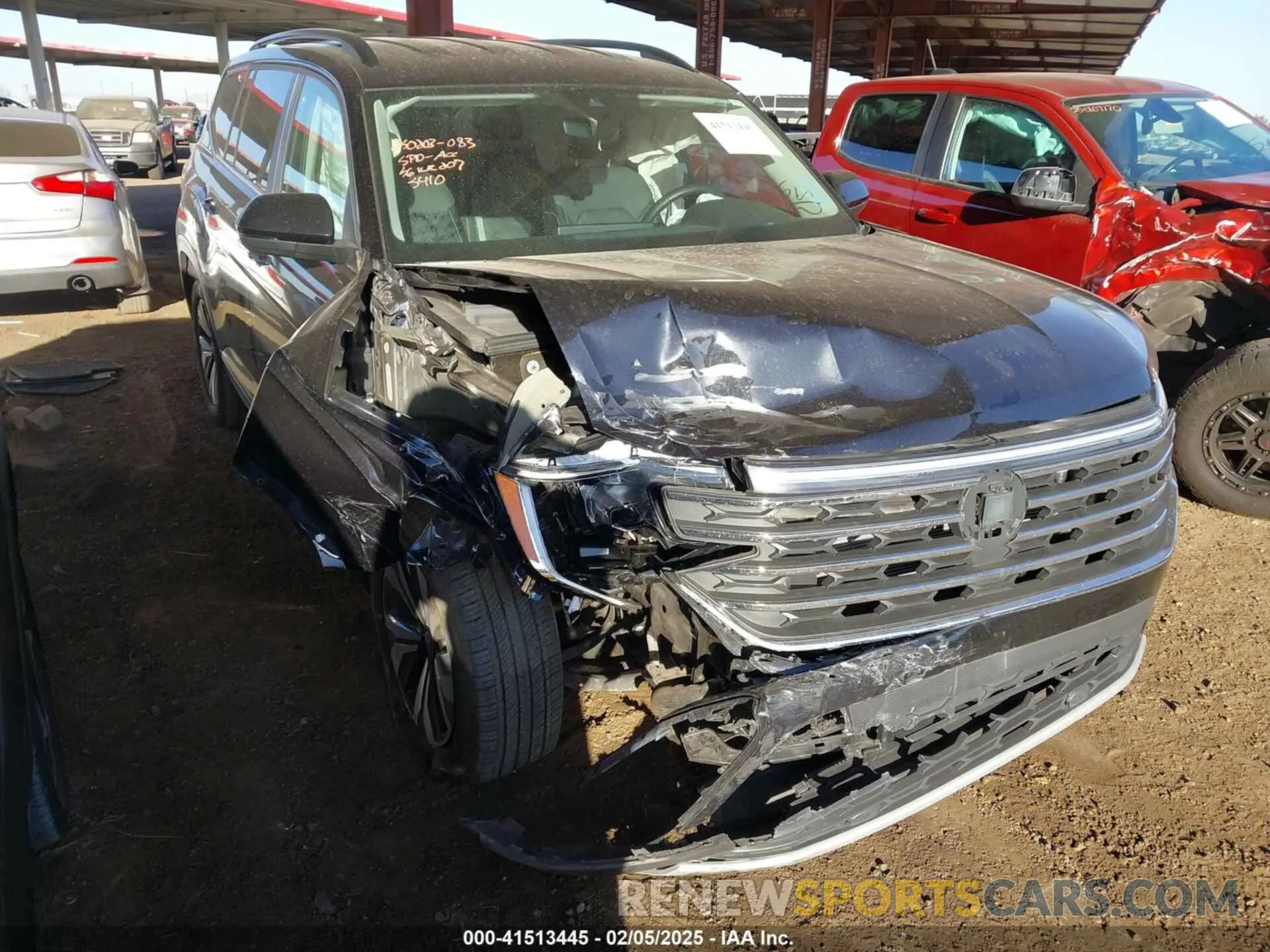 13 Photograph of a damaged car 1V2LR2CA4RC505410 VOLKSWAGEN ATLAS 2024