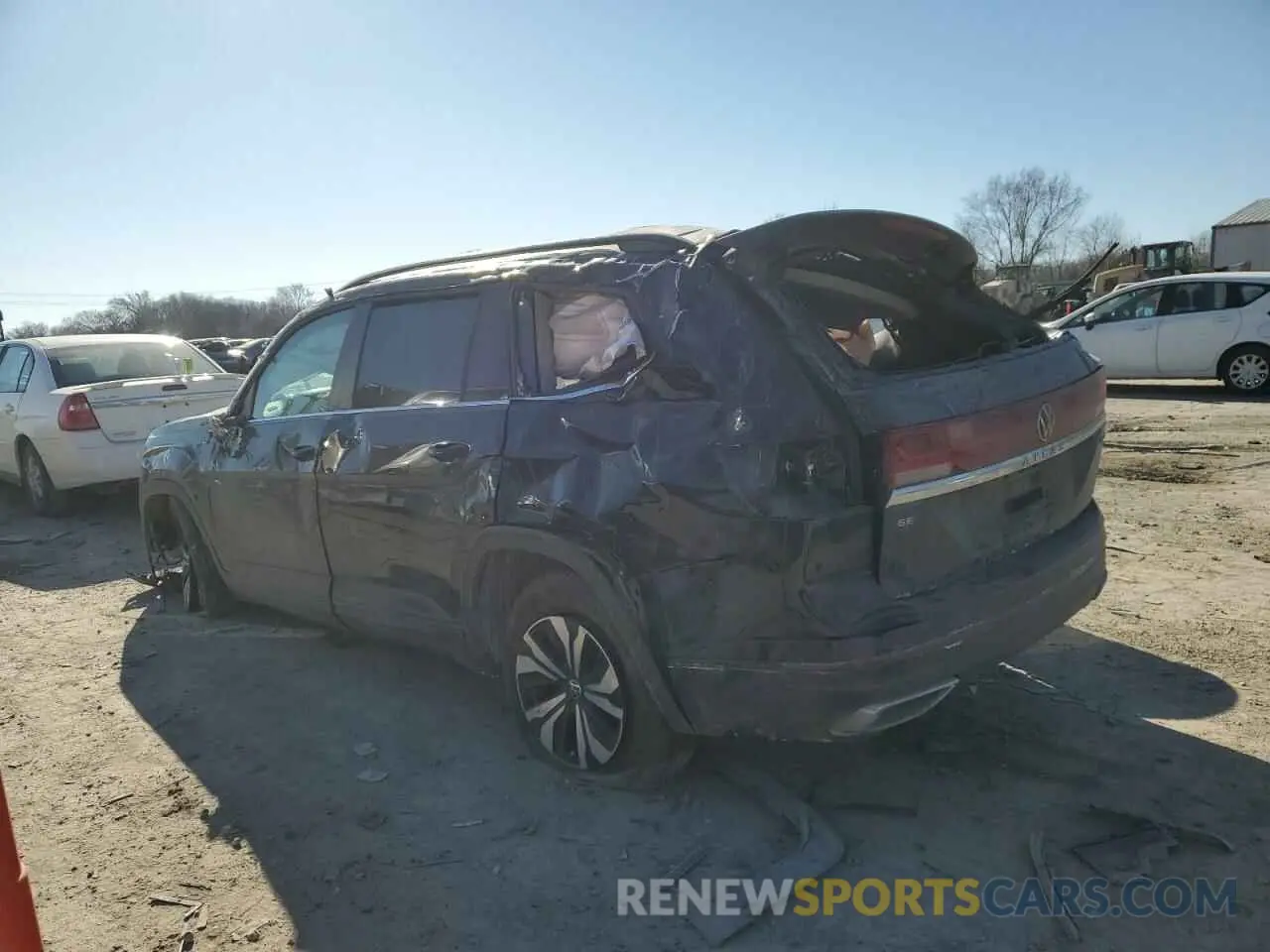 2 Photograph of a damaged car 1V2LR2CA8RC515082 VOLKSWAGEN ATLAS 2024