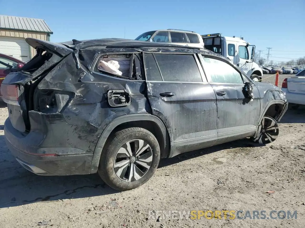 3 Photograph of a damaged car 1V2LR2CA8RC515082 VOLKSWAGEN ATLAS 2024