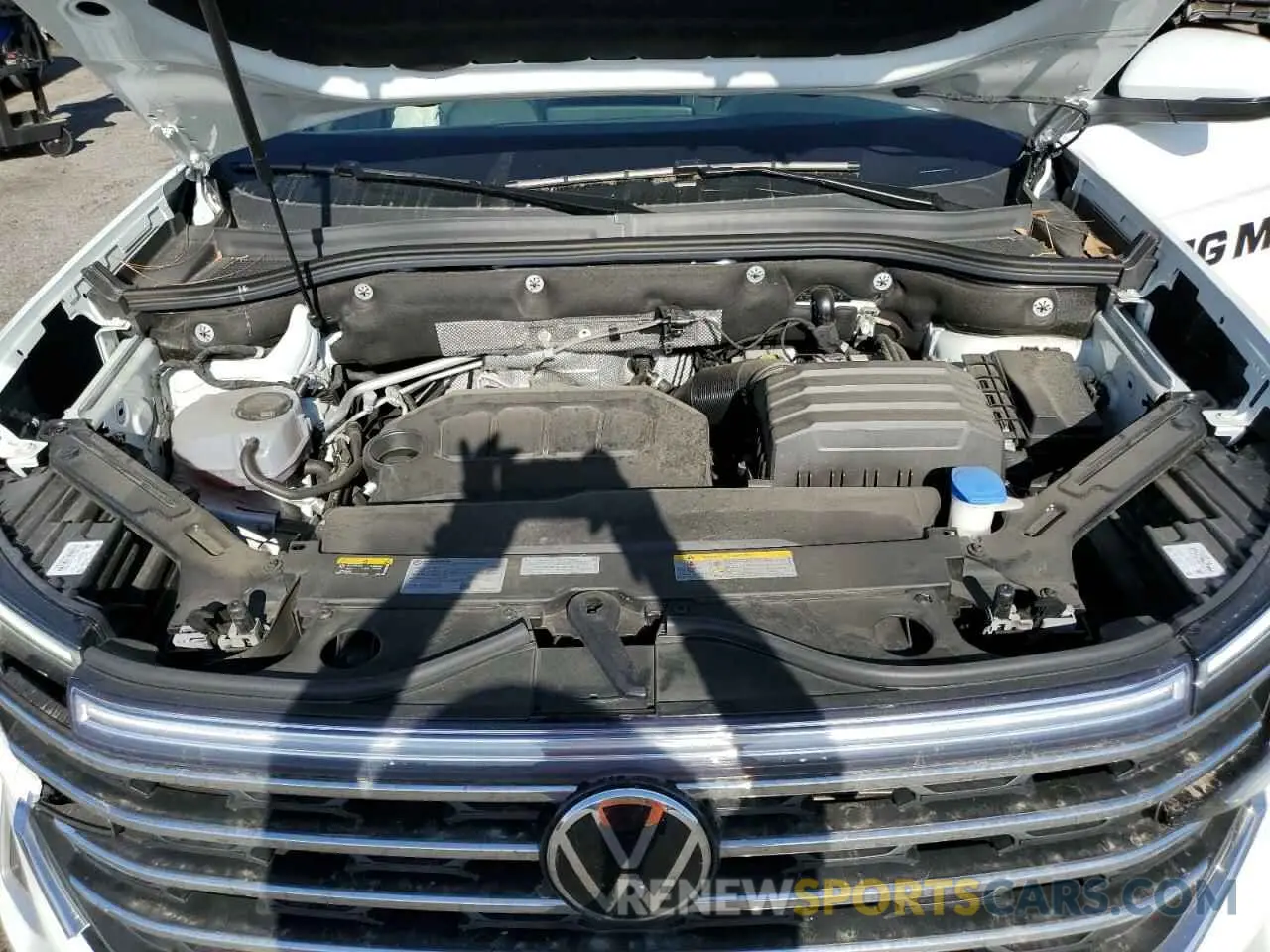 12 Photograph of a damaged car 1V2LR2CA8RC534859 VOLKSWAGEN ATLAS 2024