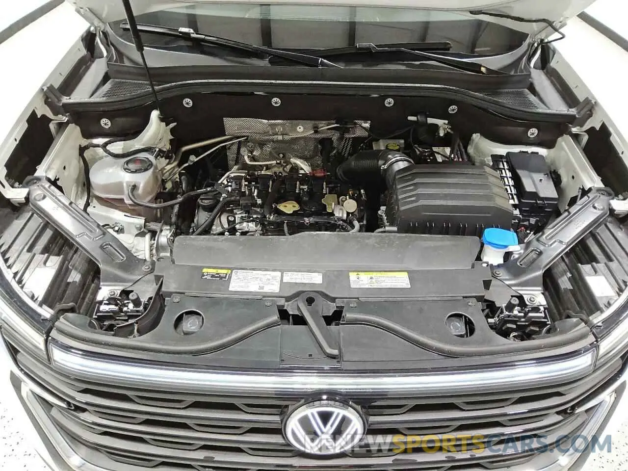 12 Photograph of a damaged car 1V2WE2CA1RC219958 VOLKSWAGEN ATLAS 2024
