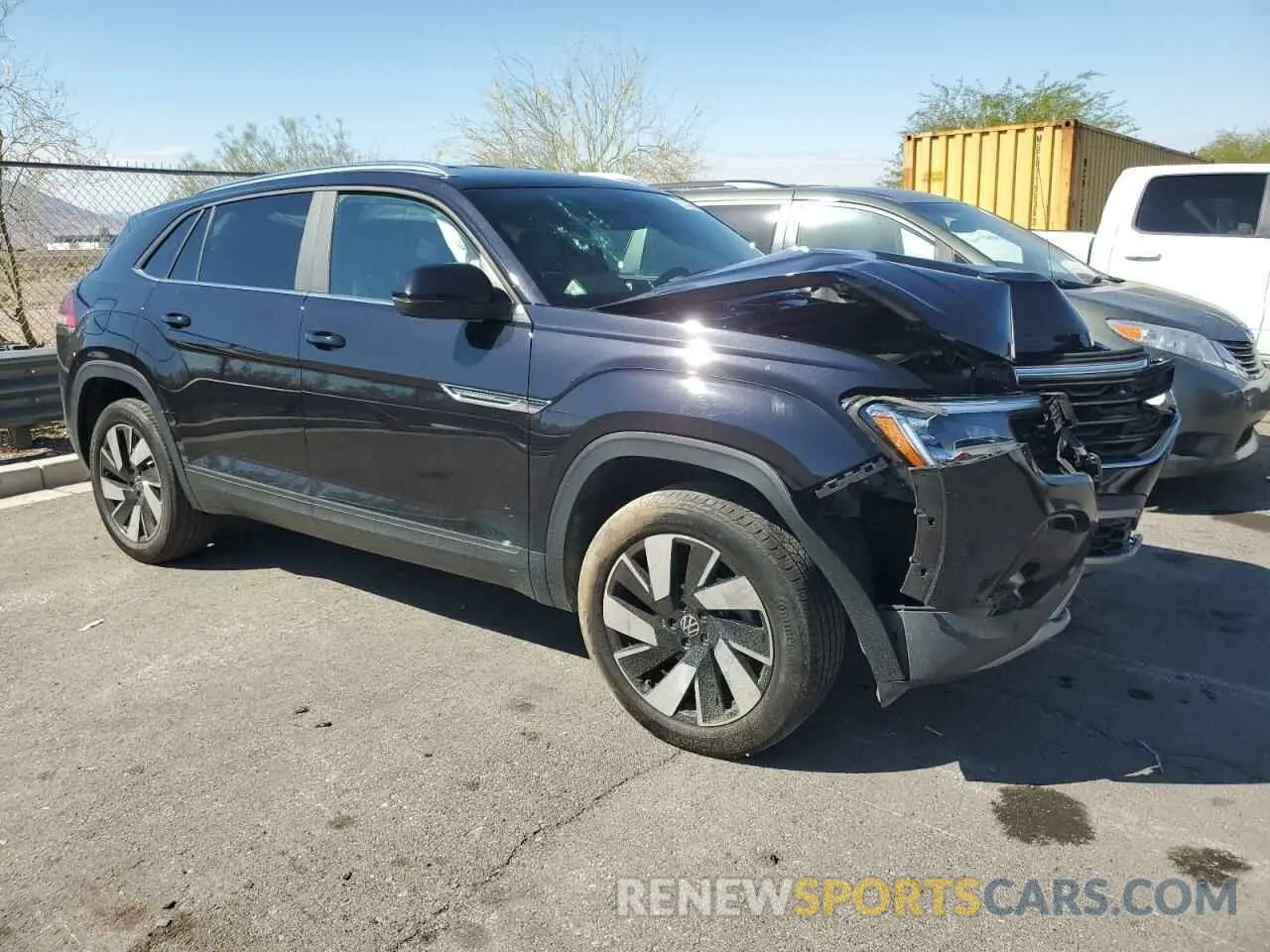 4 Photograph of a damaged car 1V2WE2CA2RC220214 VOLKSWAGEN ATLAS 2024