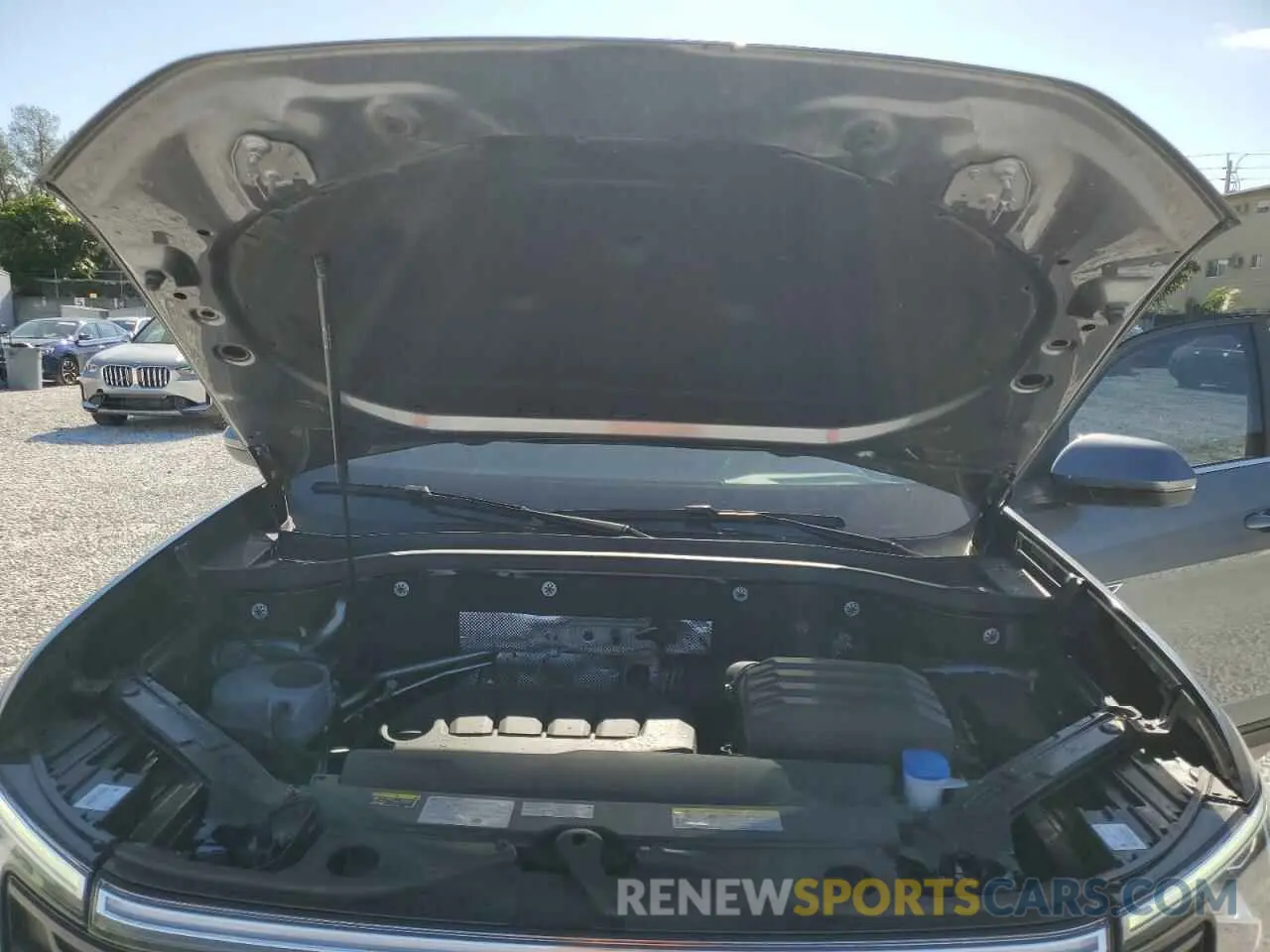 11 Photograph of a damaged car 1V2WE2CA9RC212112 VOLKSWAGEN ATLAS 2024