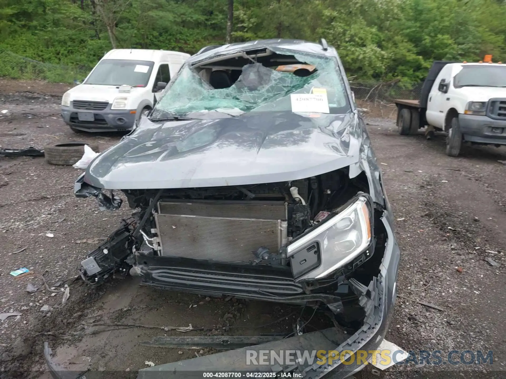 11 Photograph of a damaged car 1V2WR2CA2RC536071 VOLKSWAGEN ATLAS 2024
