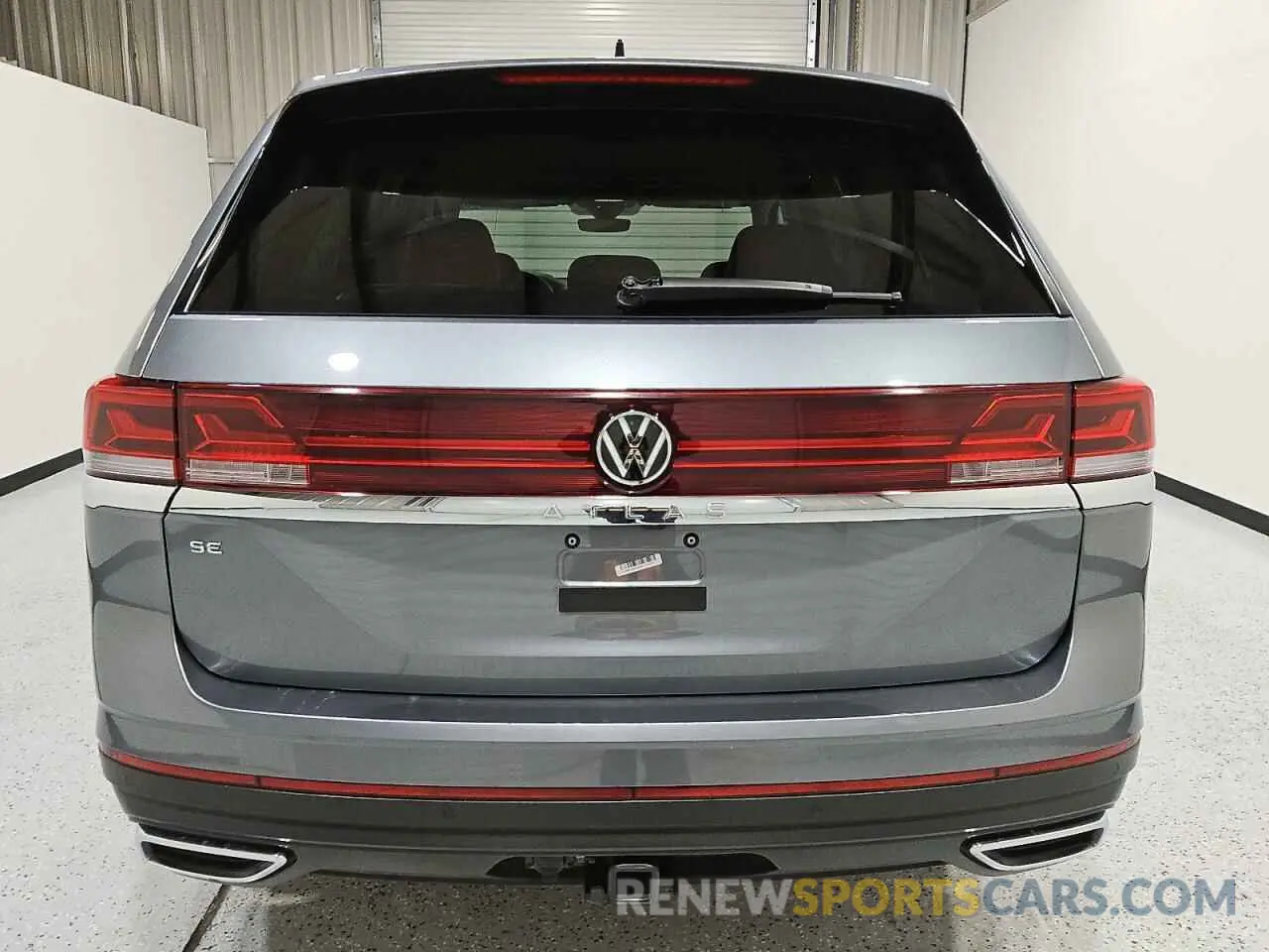 6 Photograph of a damaged car 1V2WR2CA3RC534264 VOLKSWAGEN ATLAS 2024