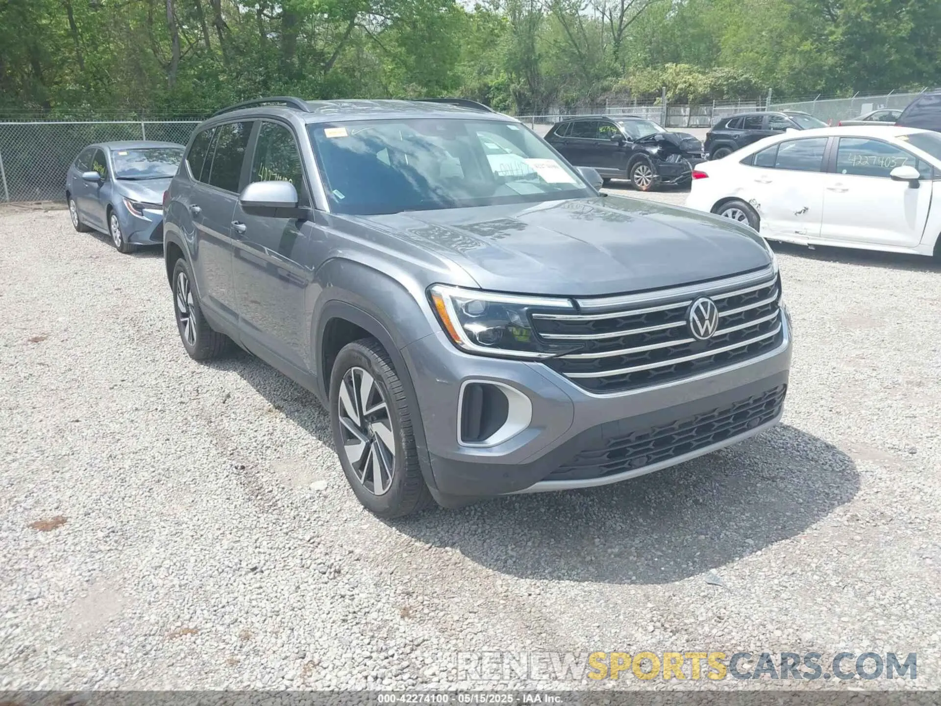1 Photograph of a damaged car 1V2WR2CA5RC566276 VOLKSWAGEN ATLAS 2024