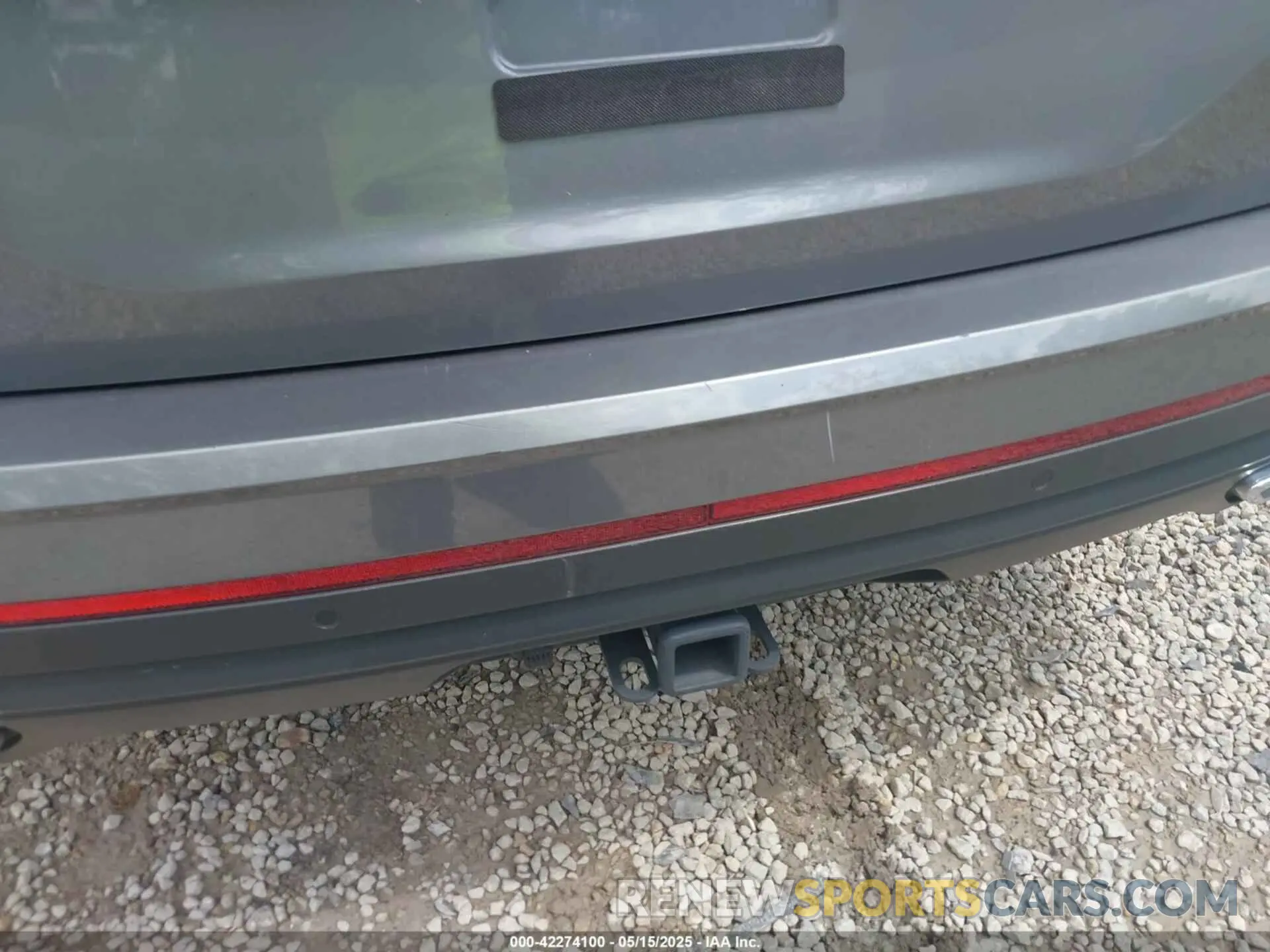 18 Photograph of a damaged car 1V2WR2CA5RC566276 VOLKSWAGEN ATLAS 2024
