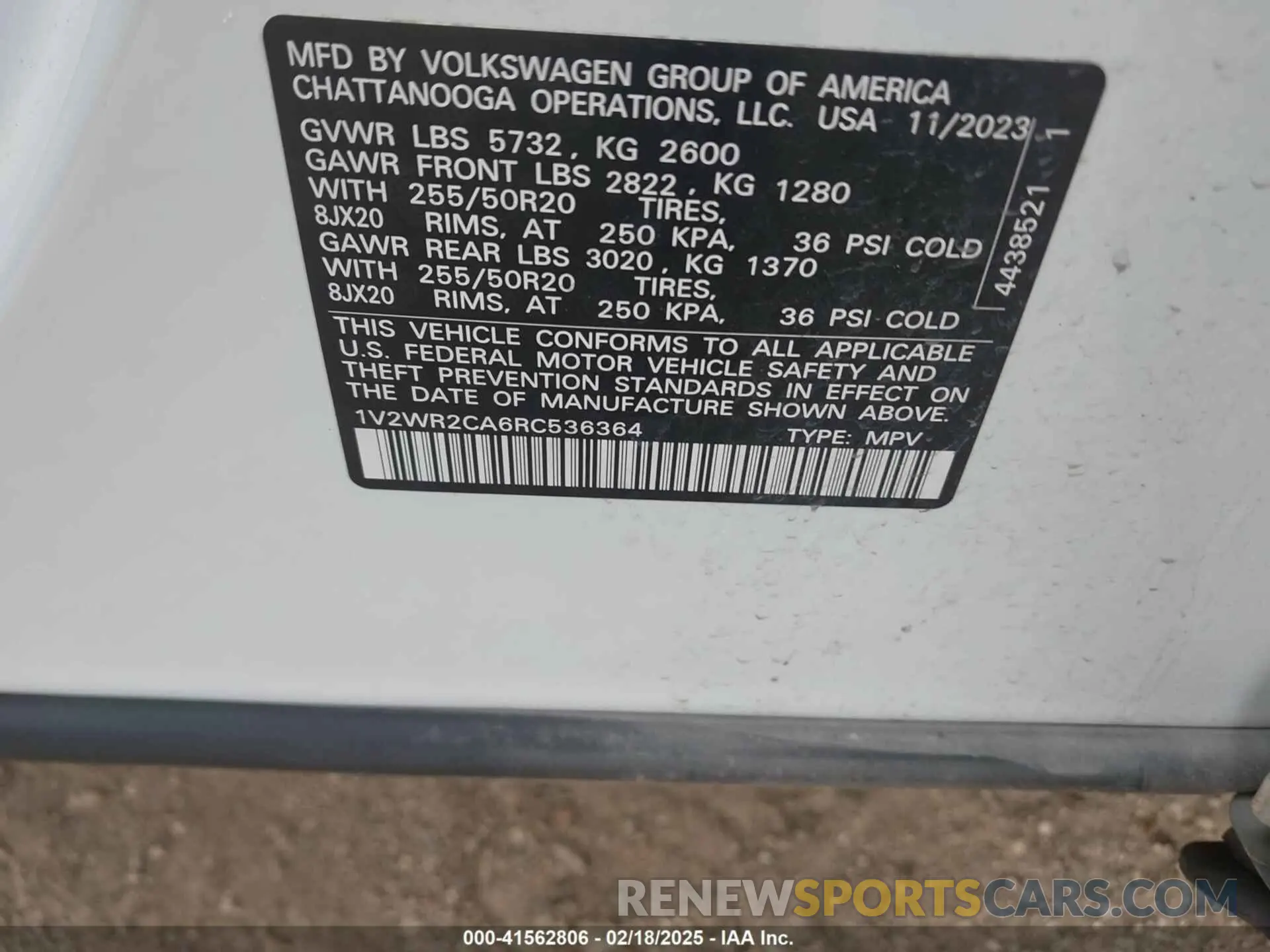 9 Photograph of a damaged car 1V2WR2CA6RC536364 VOLKSWAGEN ATLAS 2024