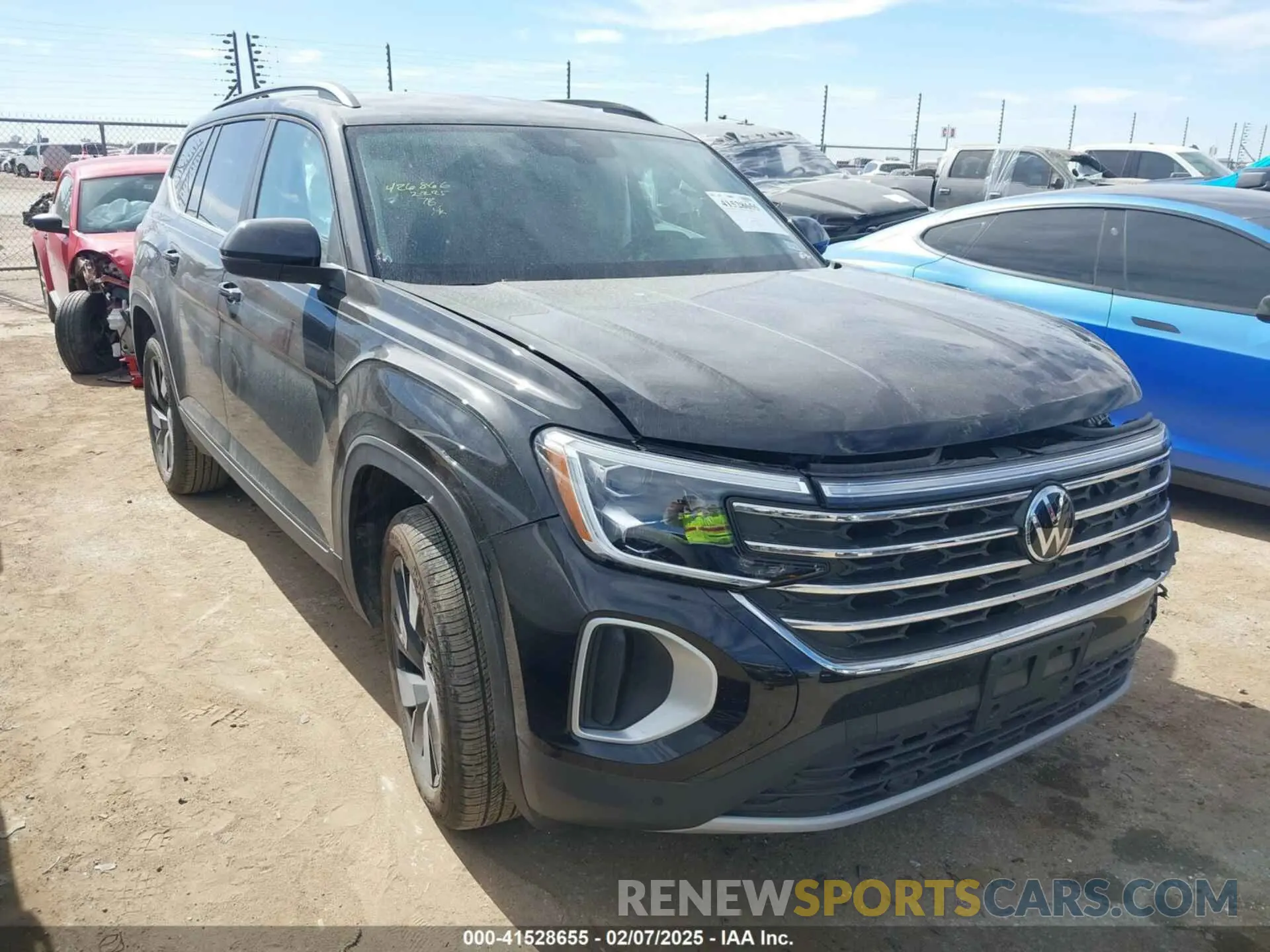 1 Photograph of a damaged car 1V2WR2CA8RC618452 VOLKSWAGEN ATLAS 2024