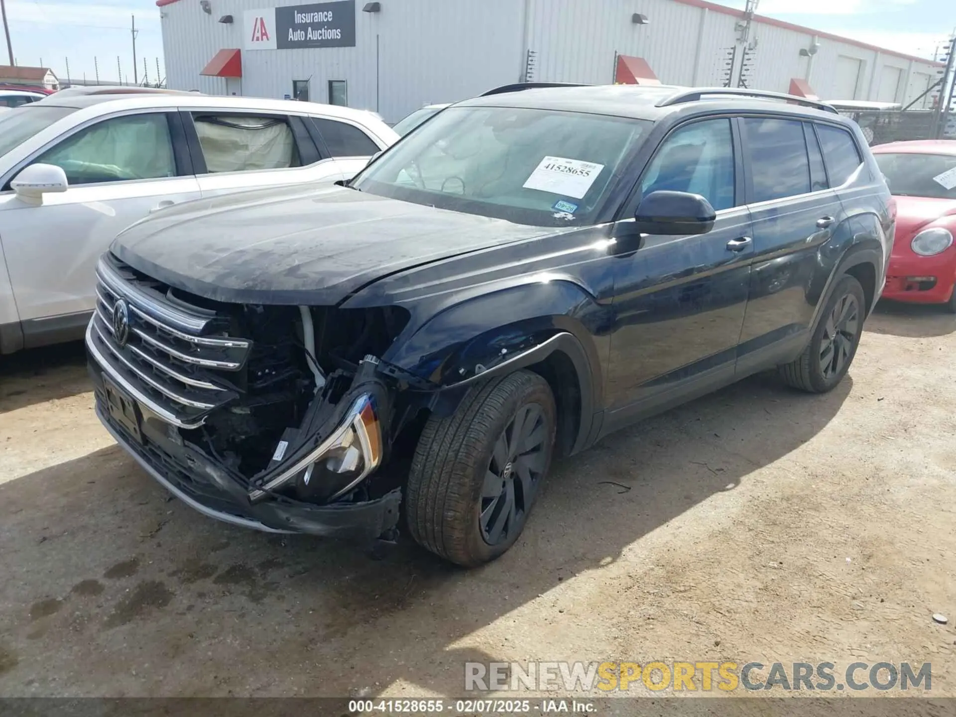 2 Photograph of a damaged car 1V2WR2CA8RC618452 VOLKSWAGEN ATLAS 2024