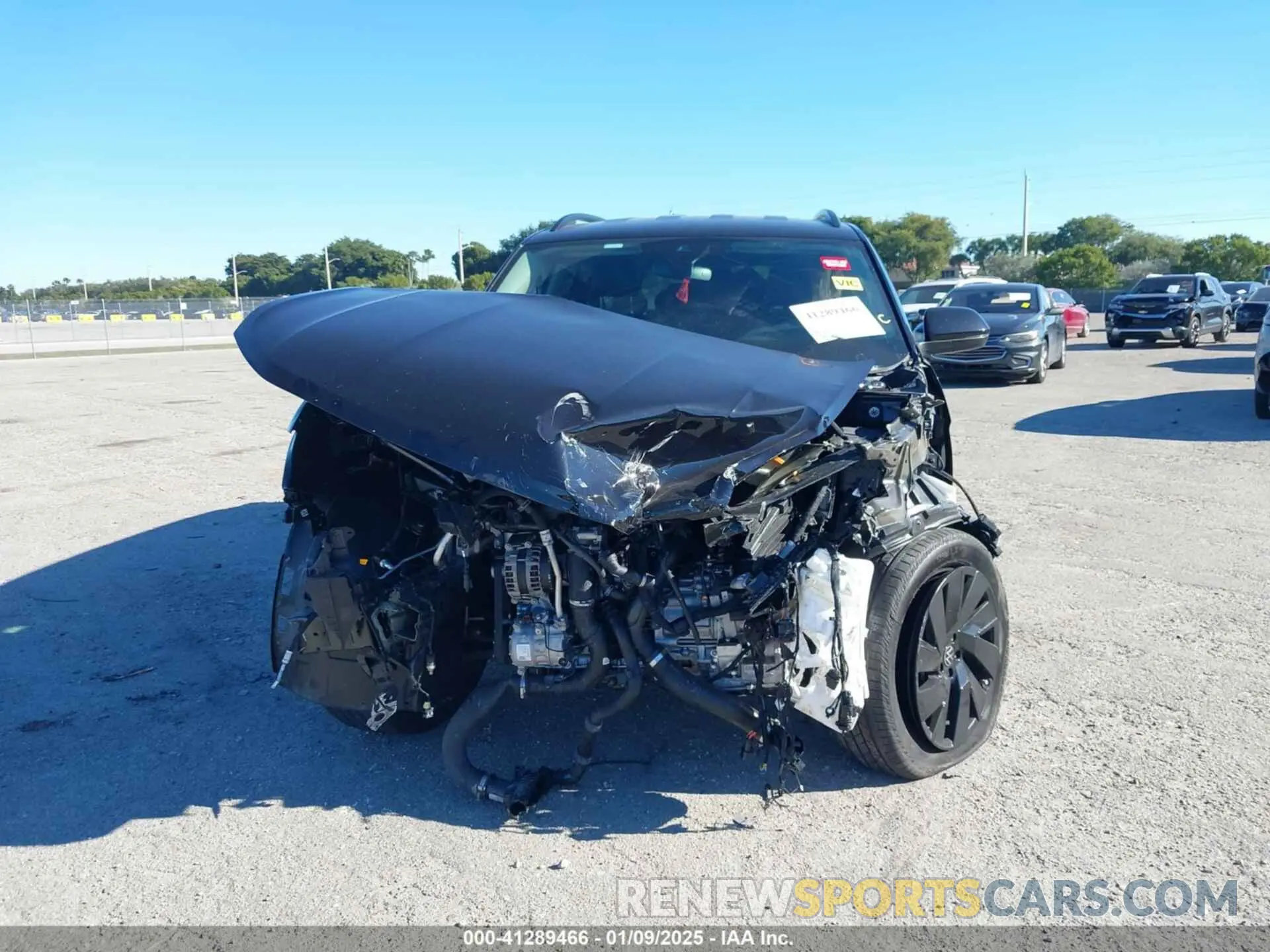 13 Photograph of a damaged car 1V2WR2CAXRC522063 VOLKSWAGEN ATLAS 2024