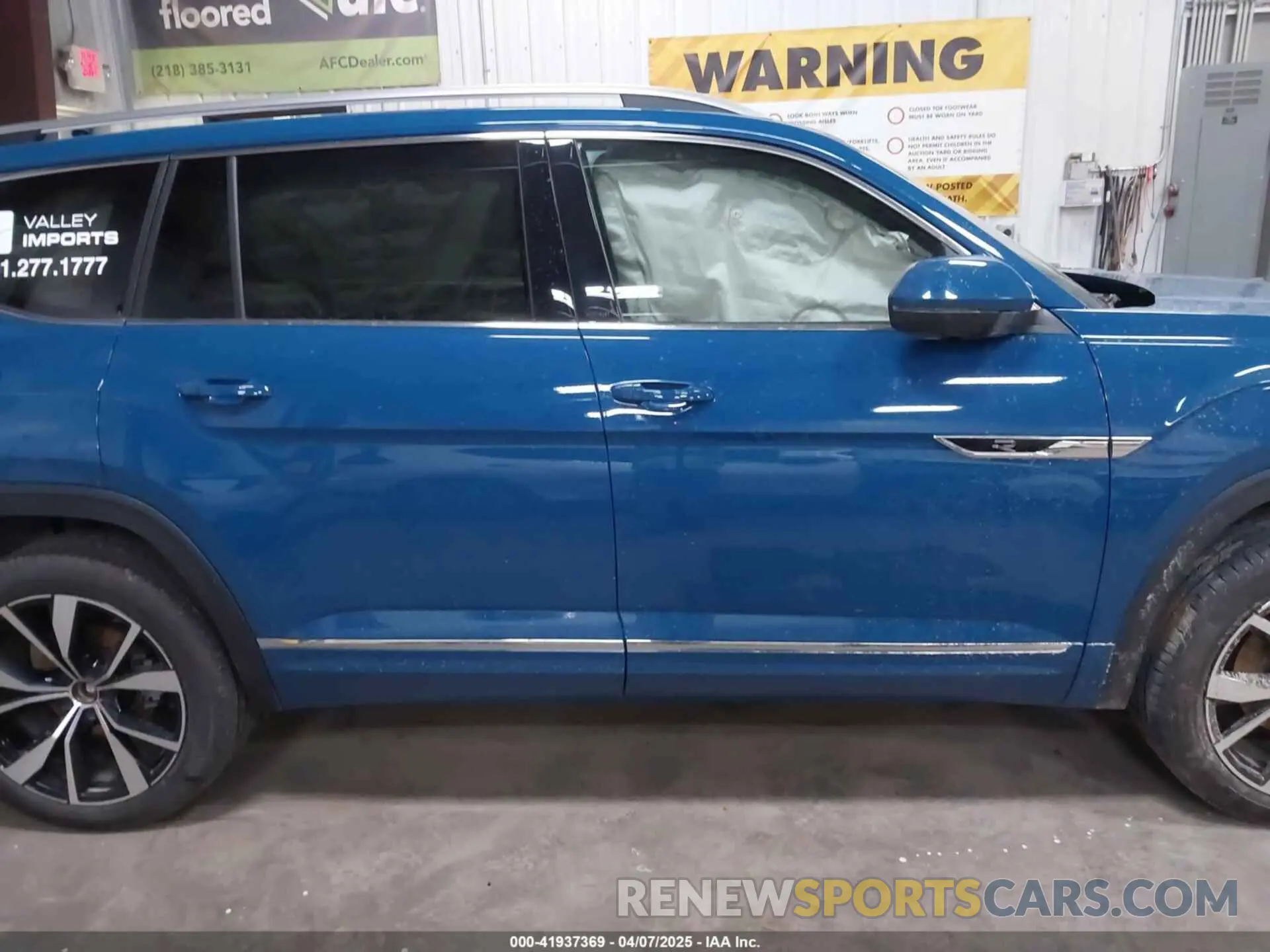 13 Photograph of a damaged car 1V2FR2CA8SC521161 VOLKSWAGEN ATLAS 2025