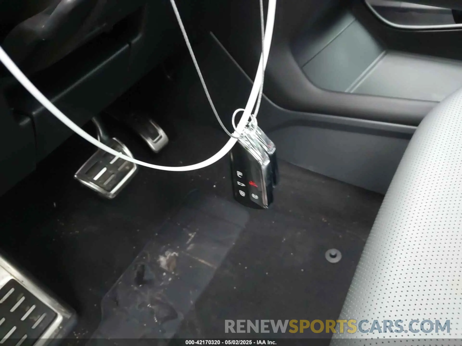 11 Photograph of a damaged car 1V2FR2CA8SC539126 VOLKSWAGEN ATLAS 2025