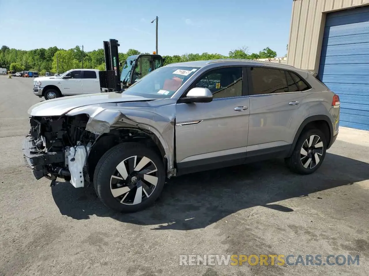 1 Photograph of a damaged car 1V2HE2CA2SC204139 VOLKSWAGEN ATLAS 2025