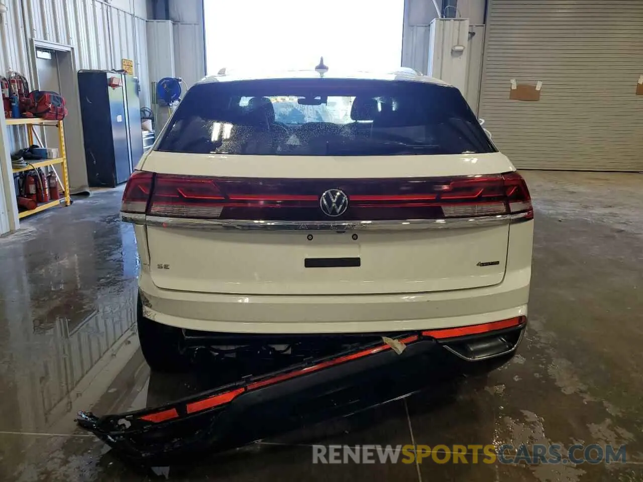 6 Photograph of a damaged car 1V2HE2CA6SC202958 VOLKSWAGEN ATLAS 2025
