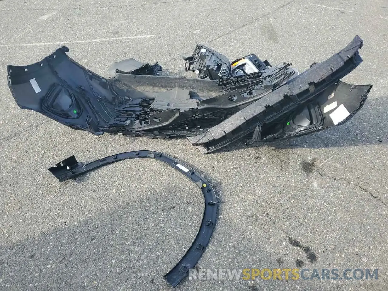 13 Photograph of a damaged car 1V2HE2CAXSC204650 VOLKSWAGEN ATLAS 2025