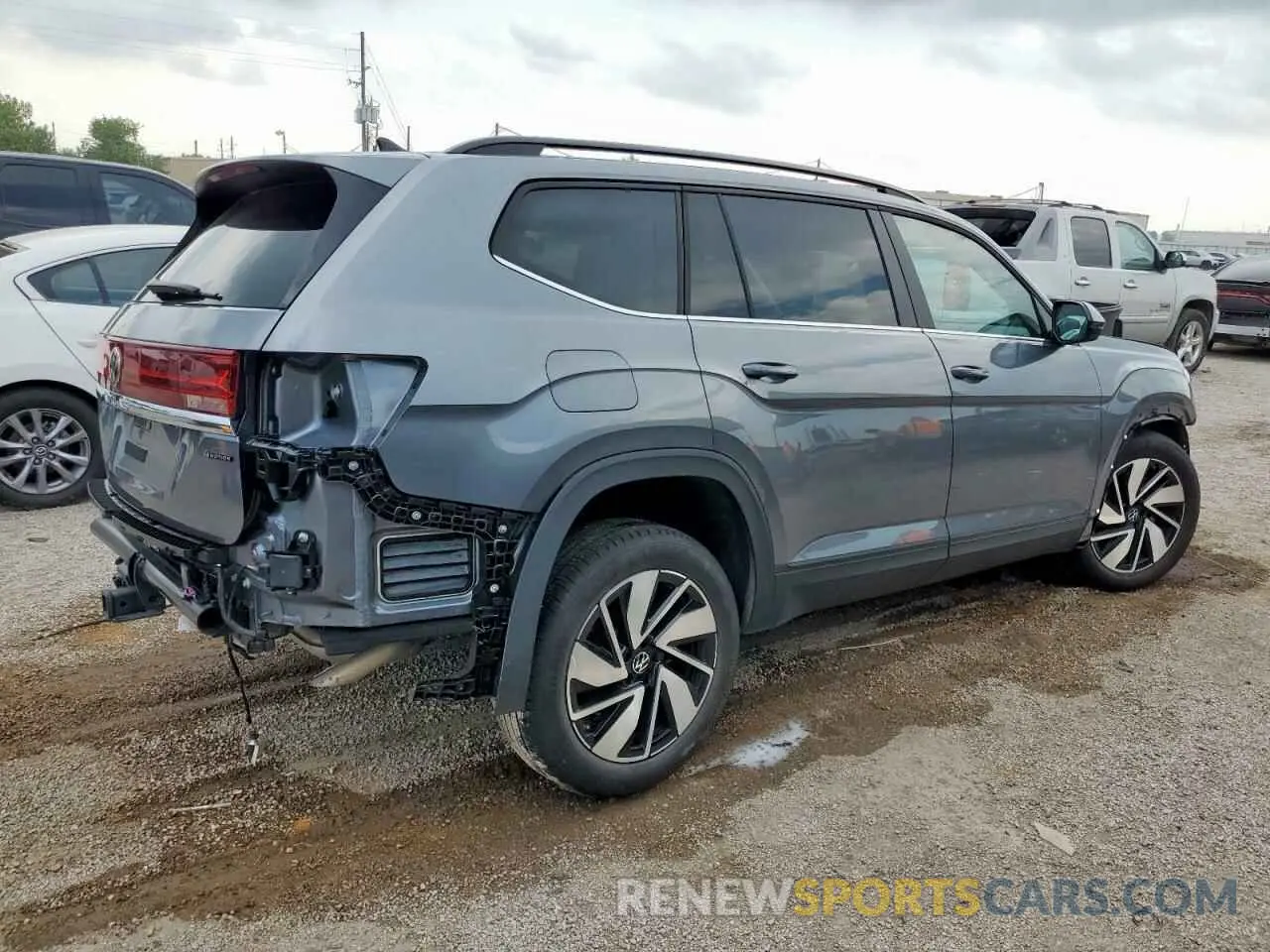 3 Photograph of a damaged car 1V2HR2CA4SC503894 VOLKSWAGEN ATLAS 2025