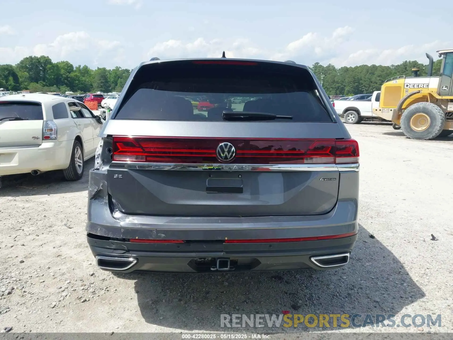 16 Photograph of a damaged car 1V2HR2CA5SC501930 VOLKSWAGEN ATLAS 2025