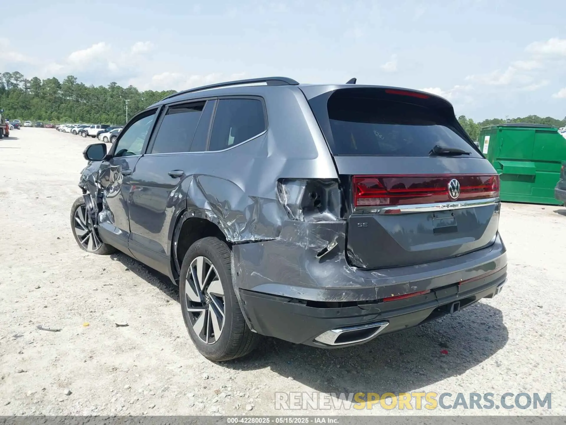 3 Photograph of a damaged car 1V2HR2CA5SC501930 VOLKSWAGEN ATLAS 2025