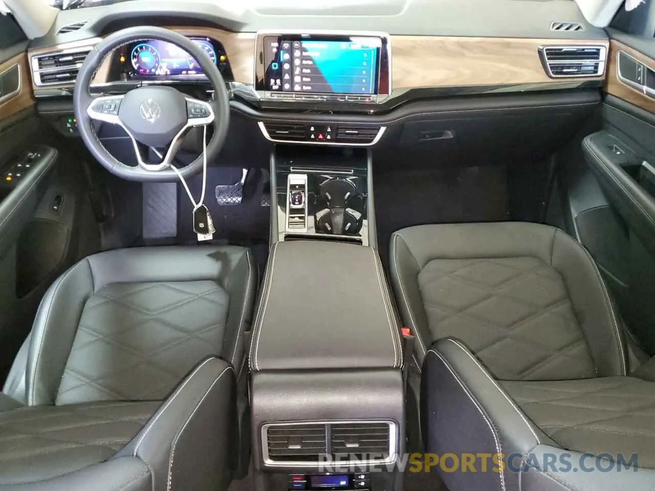 8 Photograph of a damaged car 1V2HR2CA6SC505551 VOLKSWAGEN ATLAS 2025