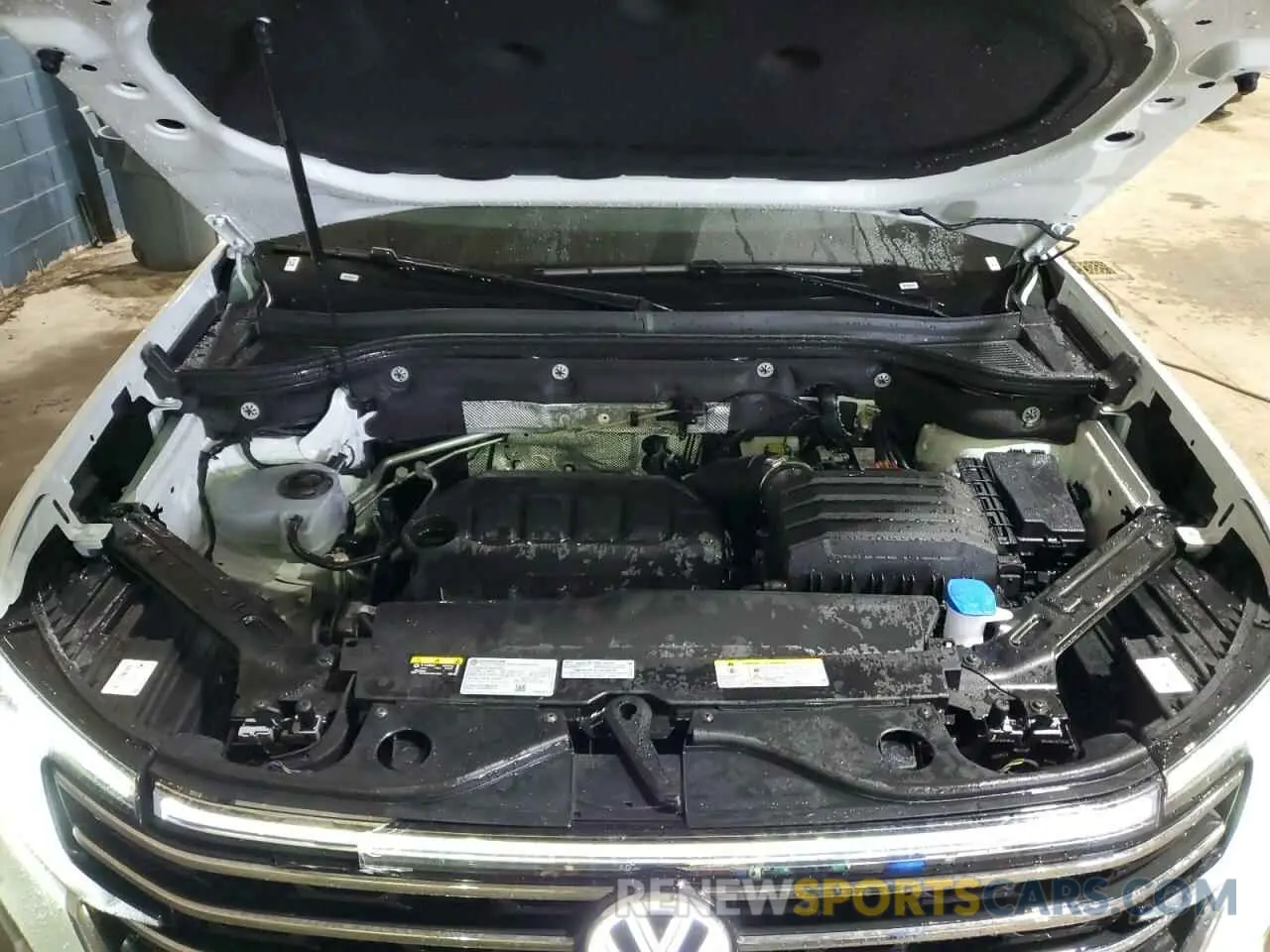 12 Photograph of a damaged car 1V2HR2CA8SC505664 VOLKSWAGEN ATLAS 2025