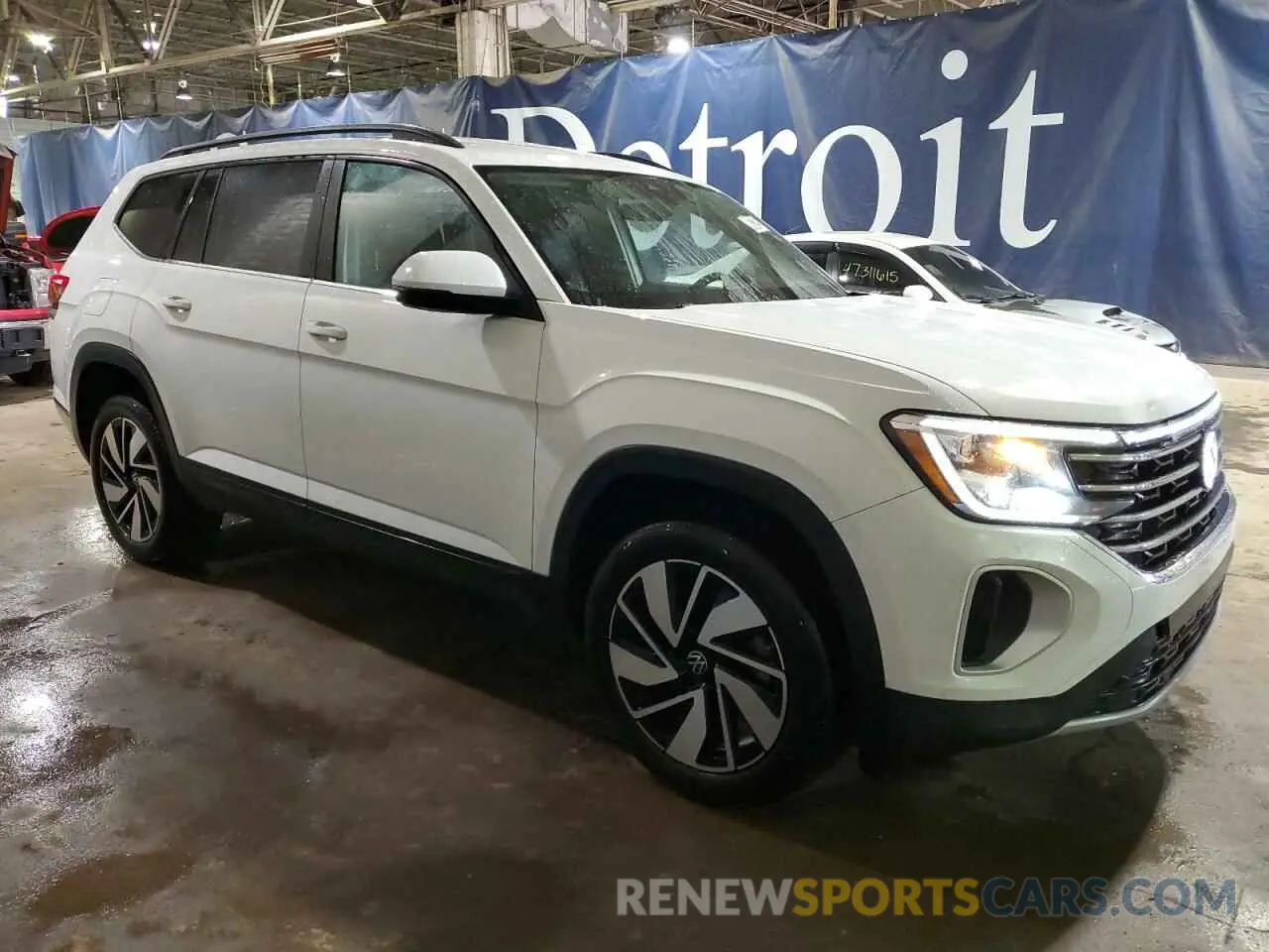 4 Photograph of a damaged car 1V2HR2CA8SC505664 VOLKSWAGEN ATLAS 2025
