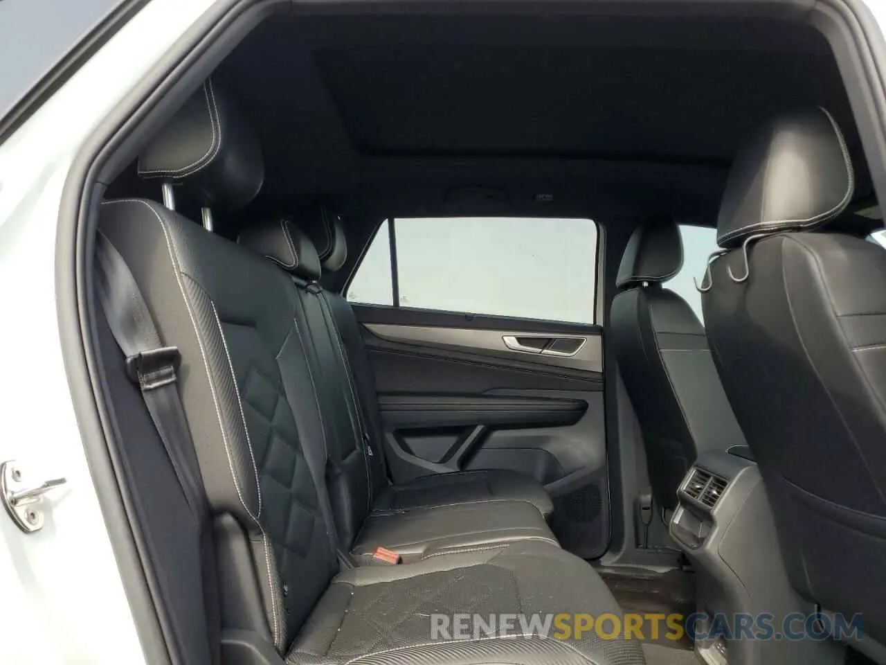 11 Photograph of a damaged car 1V2JE2CA4SC205357 VOLKSWAGEN ATLAS 2025