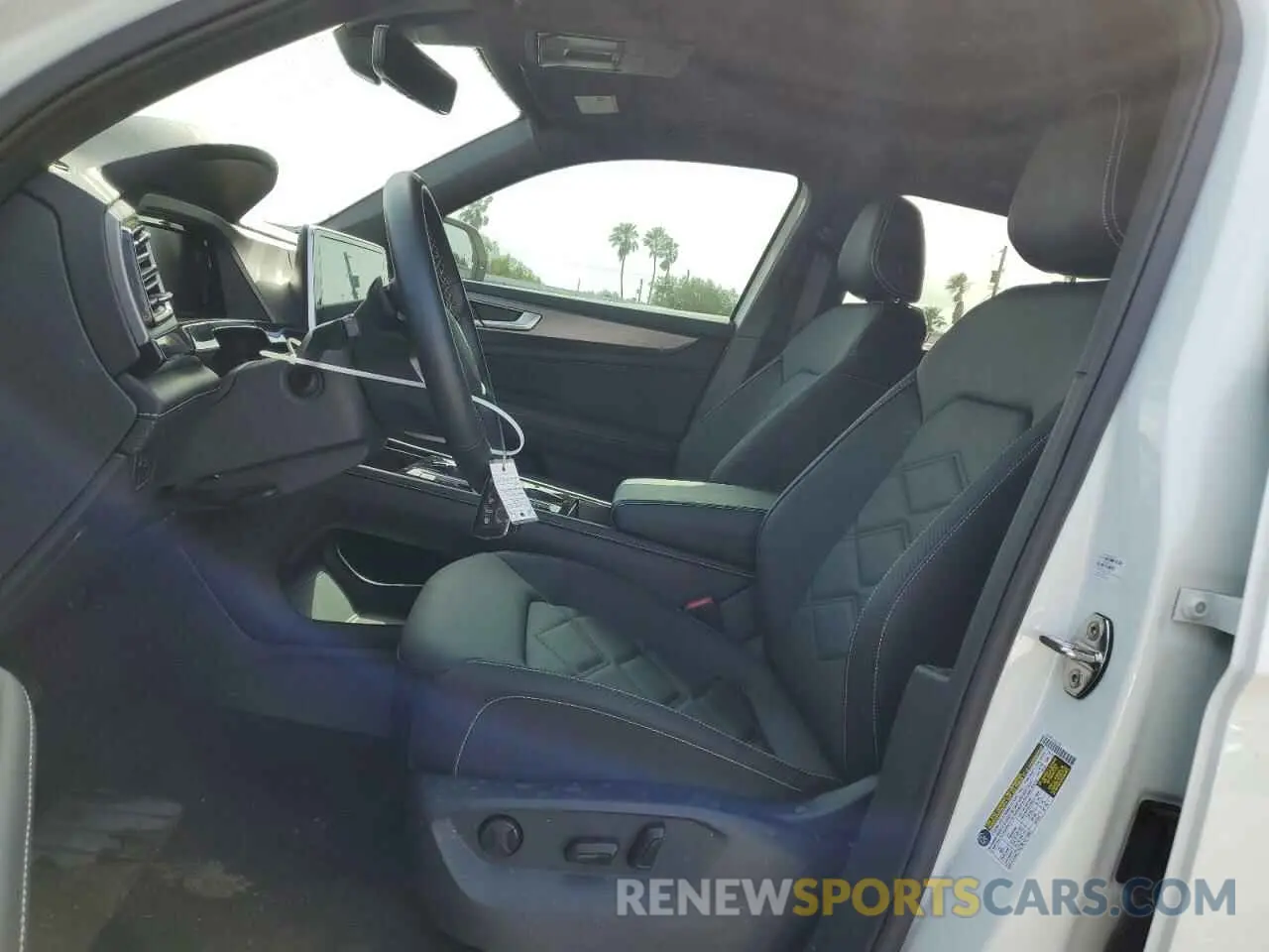 7 Photograph of a damaged car 1V2JE2CA4SC205357 VOLKSWAGEN ATLAS 2025
