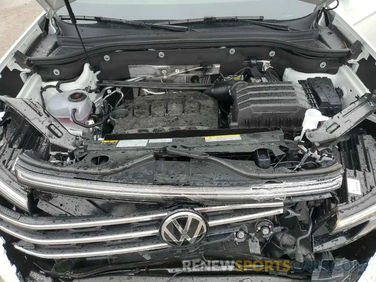 14 Photograph of a damaged car 1V2JR2CA2SC522901 VOLKSWAGEN ATLAS 2025