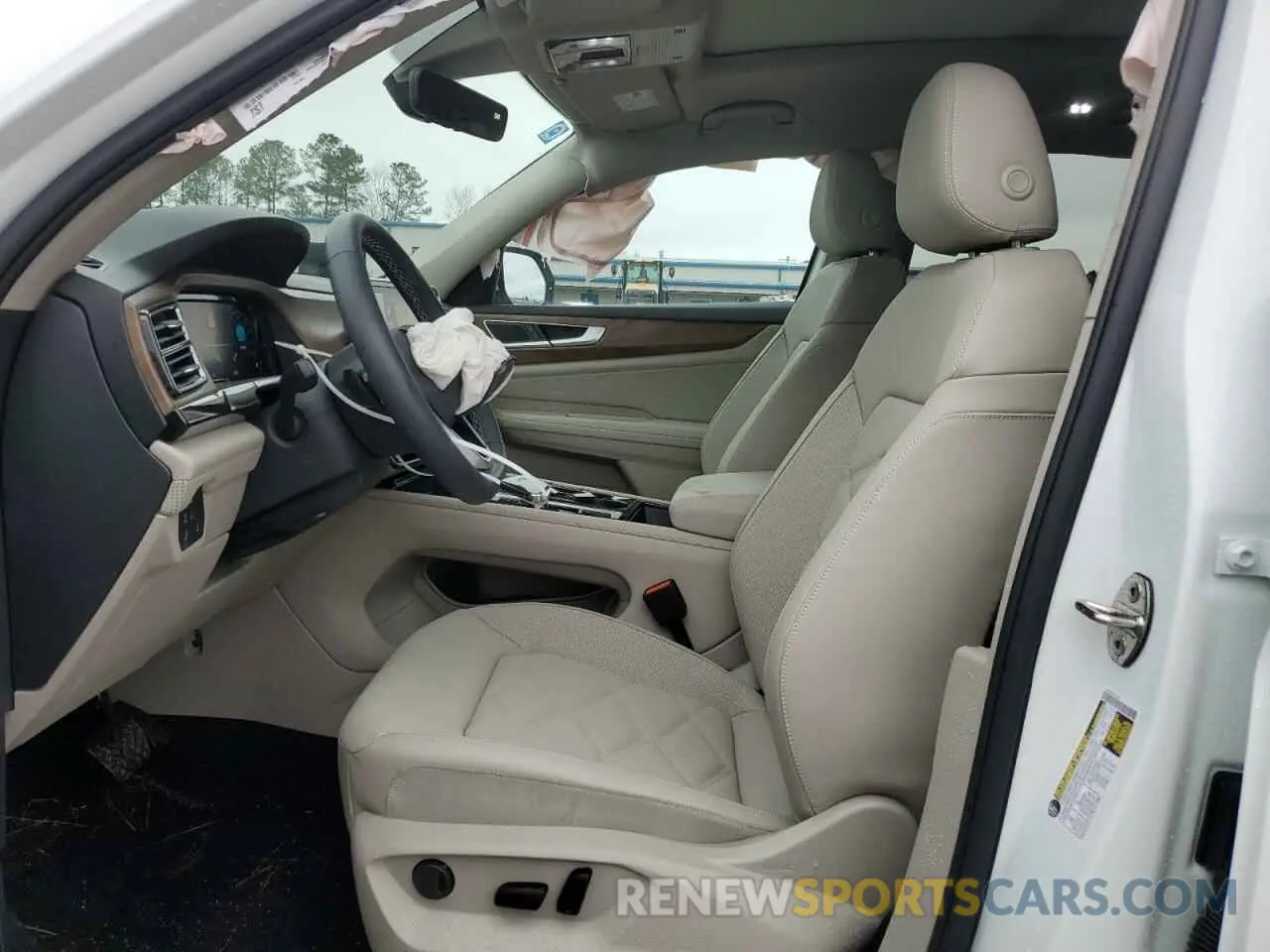 7 Photograph of a damaged car 1V2JR2CA2SC522901 VOLKSWAGEN ATLAS 2025