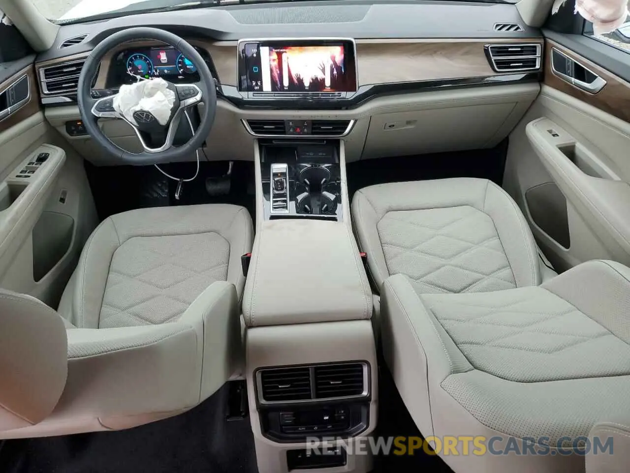 8 Photograph of a damaged car 1V2JR2CA2SC522901 VOLKSWAGEN ATLAS 2025