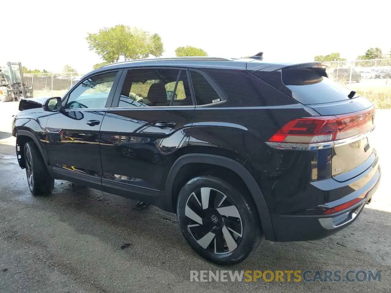 2 Photograph of a damaged car 1V2WE2CA5SC207253 VOLKSWAGEN ATLAS 2025