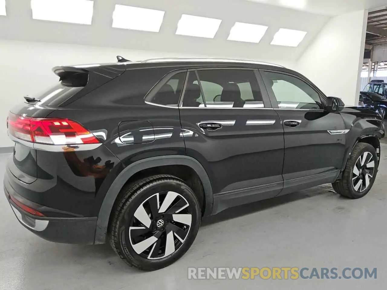 3 Photograph of a damaged car 1V2WE2CAXSC205210 VOLKSWAGEN ATLAS 2025