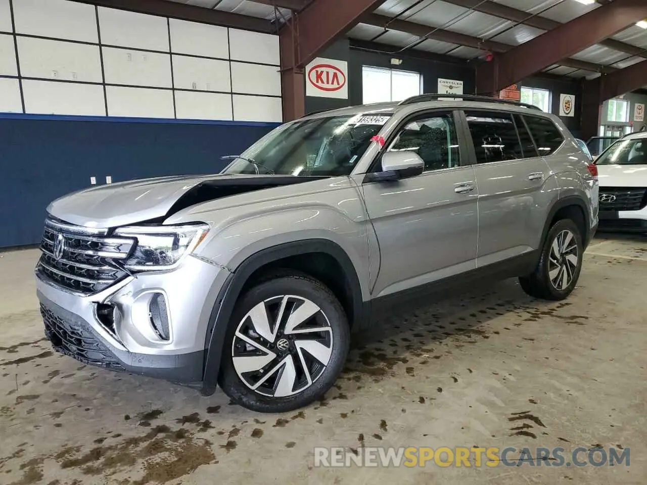 1 Photograph of a damaged car 1V2WR2CA0SC514981 VOLKSWAGEN ATLAS 2025