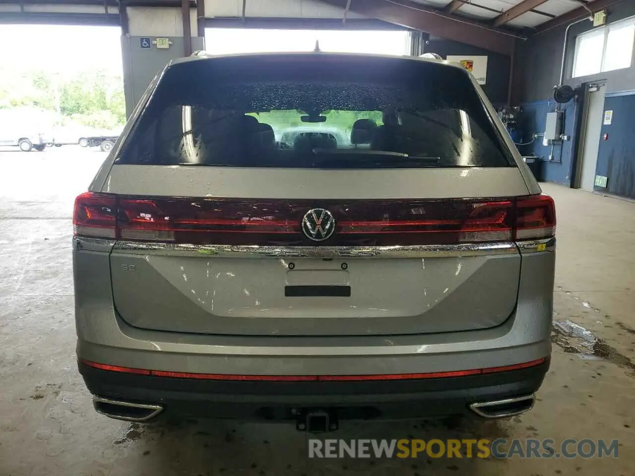 6 Photograph of a damaged car 1V2WR2CA0SC514981 VOLKSWAGEN ATLAS 2025