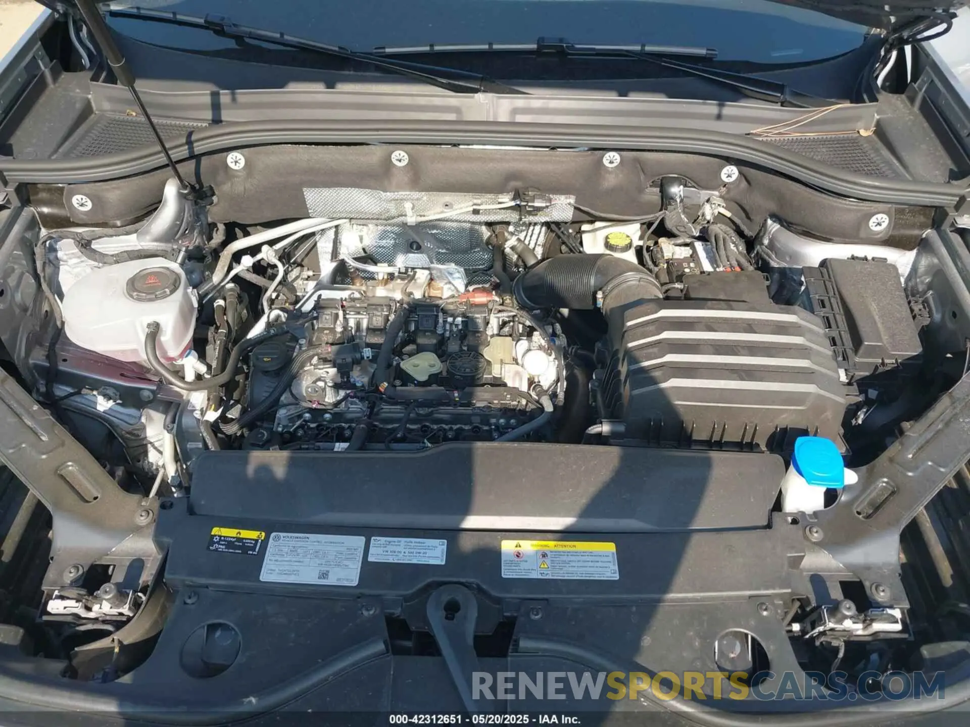 10 Photograph of a damaged car 1V2WR2CA2SC508079 VOLKSWAGEN ATLAS 2025