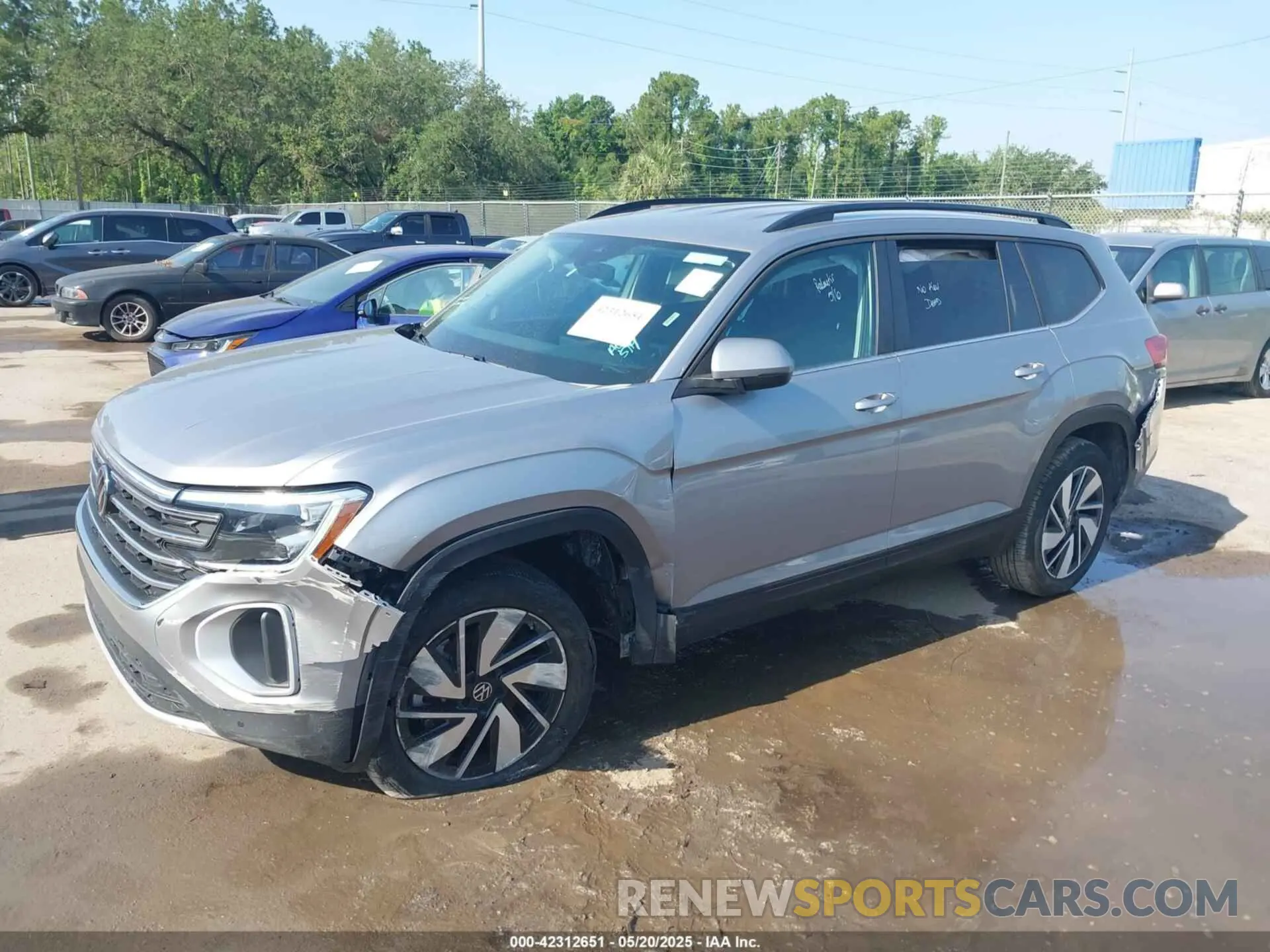 6 Photograph of a damaged car 1V2WR2CA2SC508079 VOLKSWAGEN ATLAS 2025