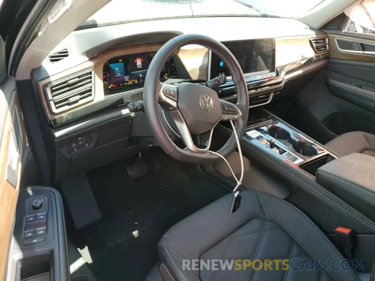 8 Photograph of a damaged car 1V2WR2CA7SC500575 VOLKSWAGEN ATLAS 2025