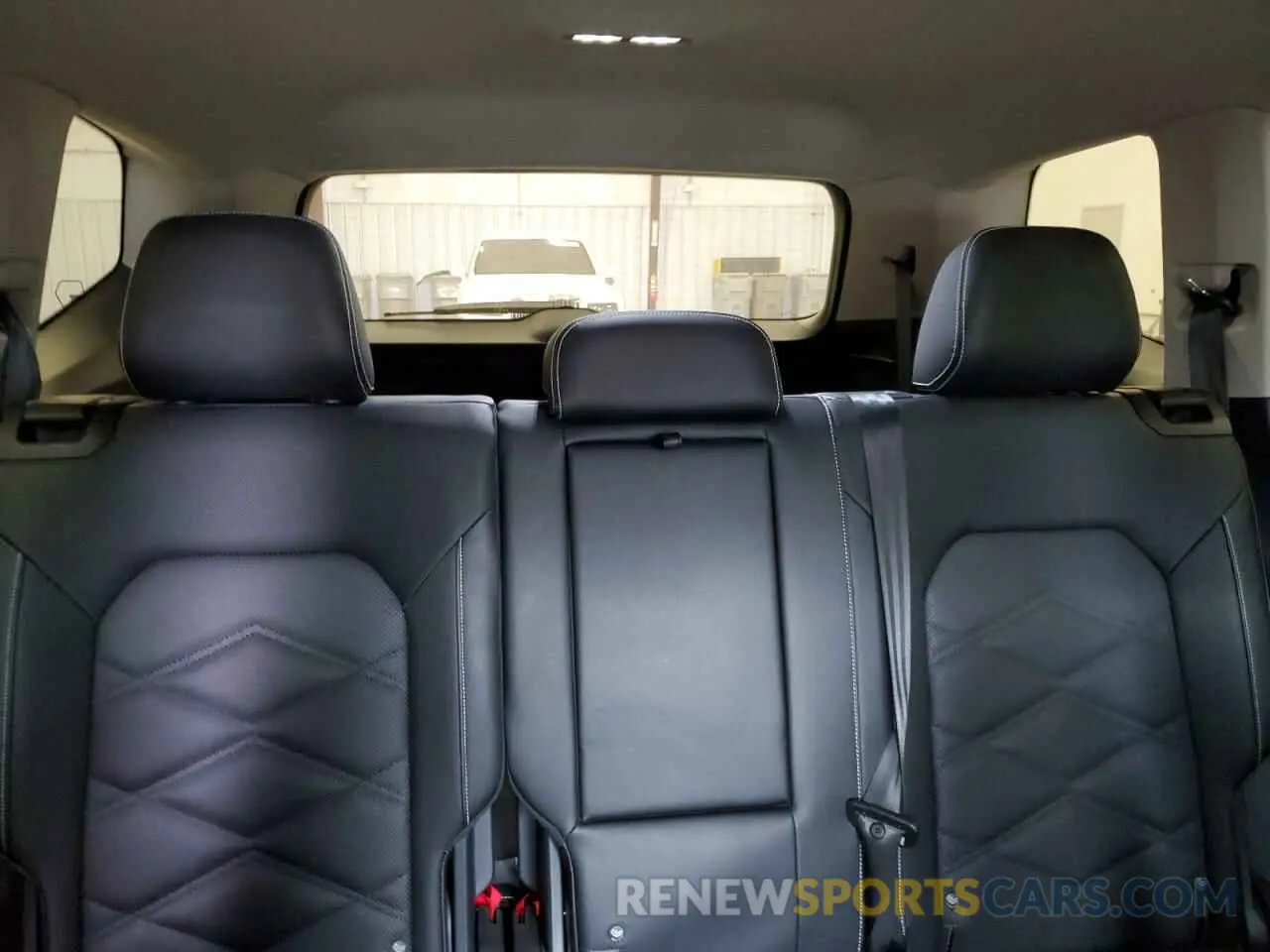 10 Photograph of a damaged car 1V2WR2CA7SC503945 VOLKSWAGEN ATLAS 2025
