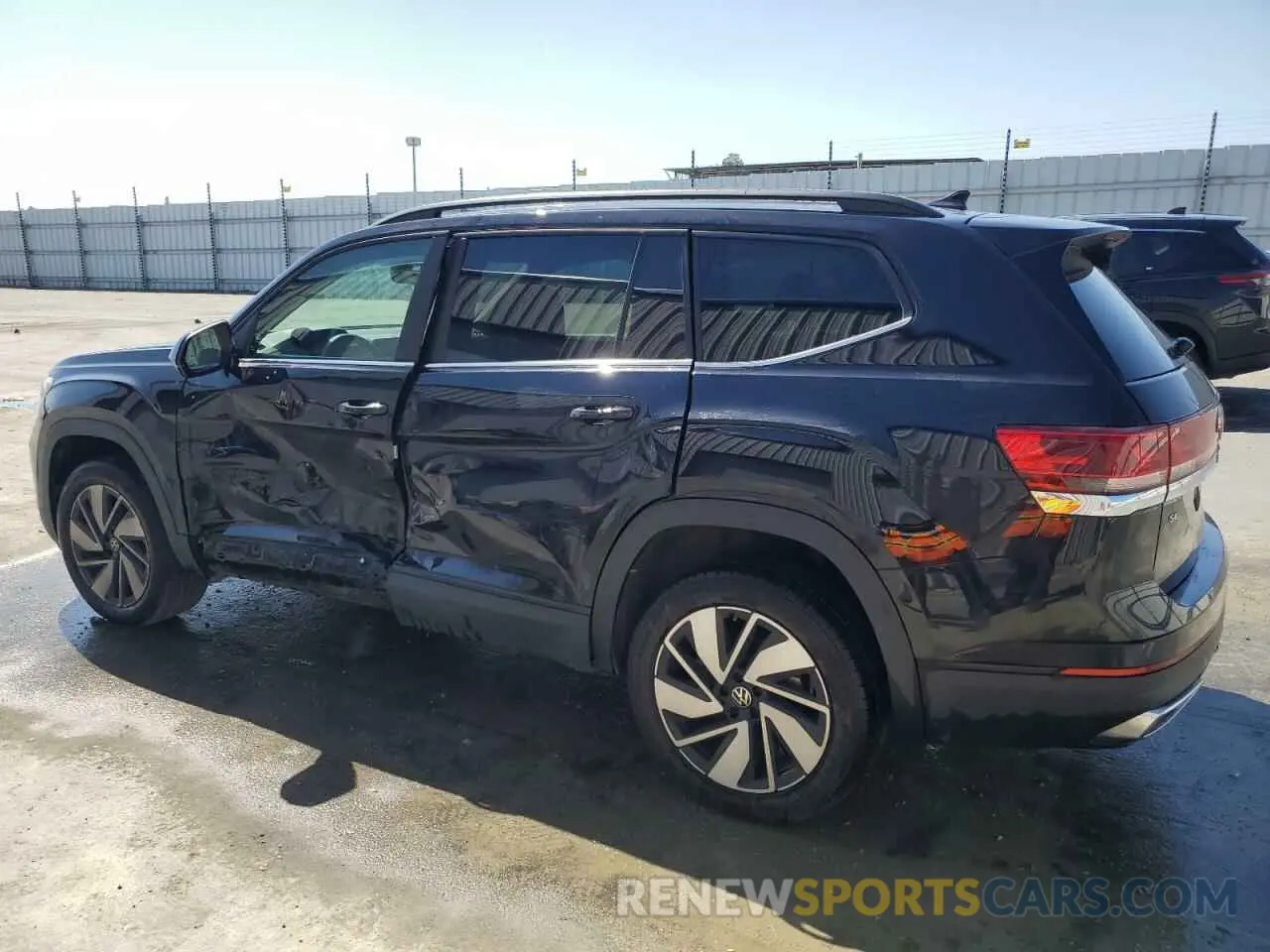 2 Photograph of a damaged car 1V2WR2CA8SC503596 VOLKSWAGEN ATLAS 2025