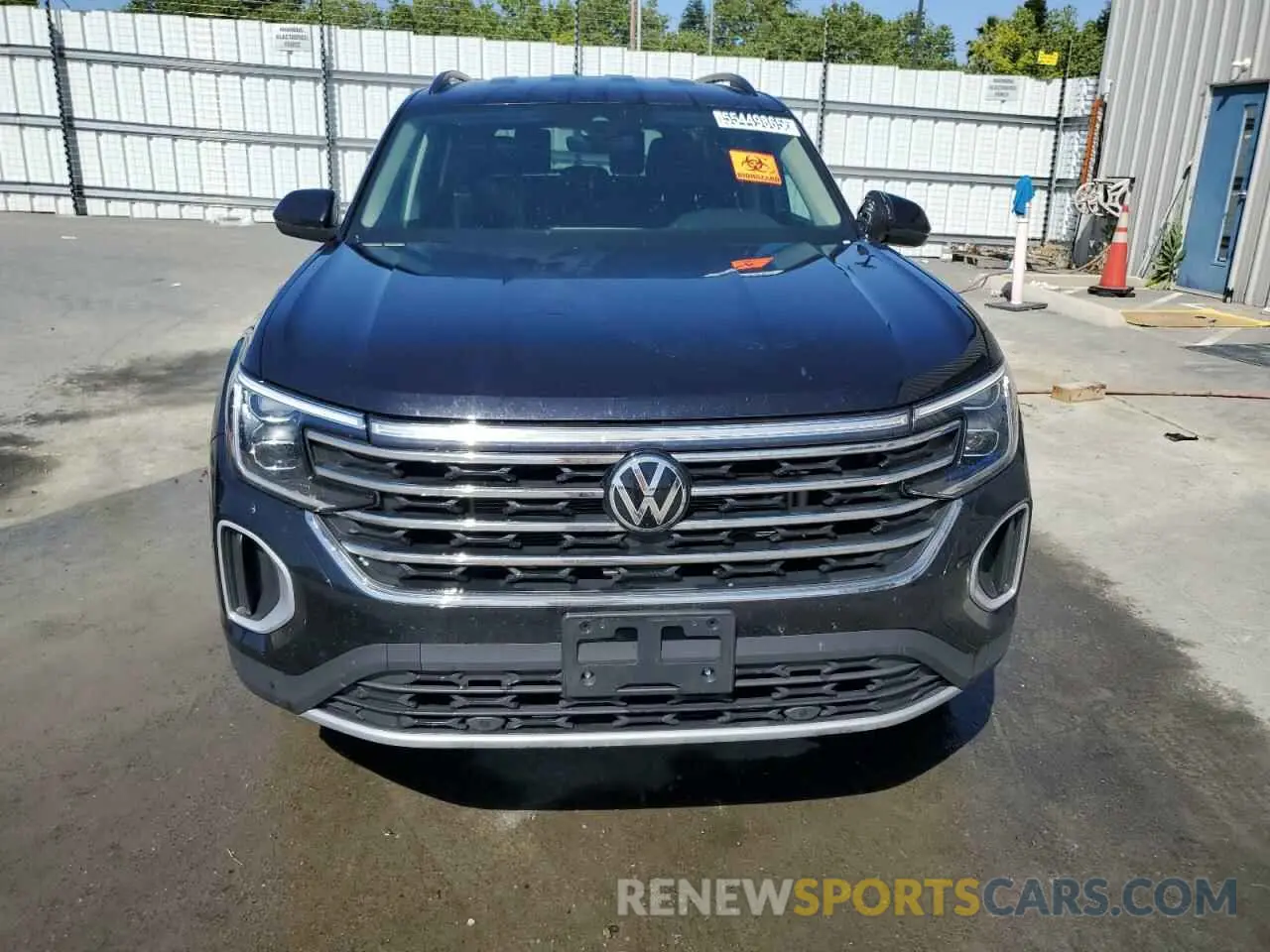 5 Photograph of a damaged car 1V2WR2CA8SC503596 VOLKSWAGEN ATLAS 2025