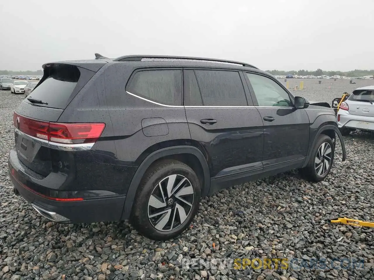 3 Photograph of a damaged car 1V2WR2CA8SC508457 VOLKSWAGEN ATLAS 2025