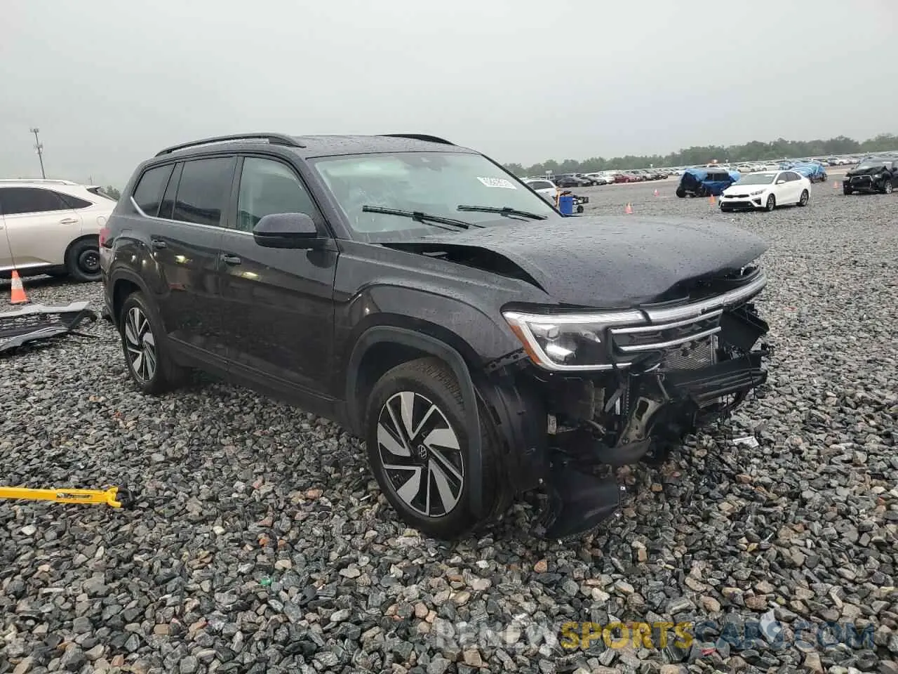 4 Photograph of a damaged car 1V2WR2CA8SC508457 VOLKSWAGEN ATLAS 2025