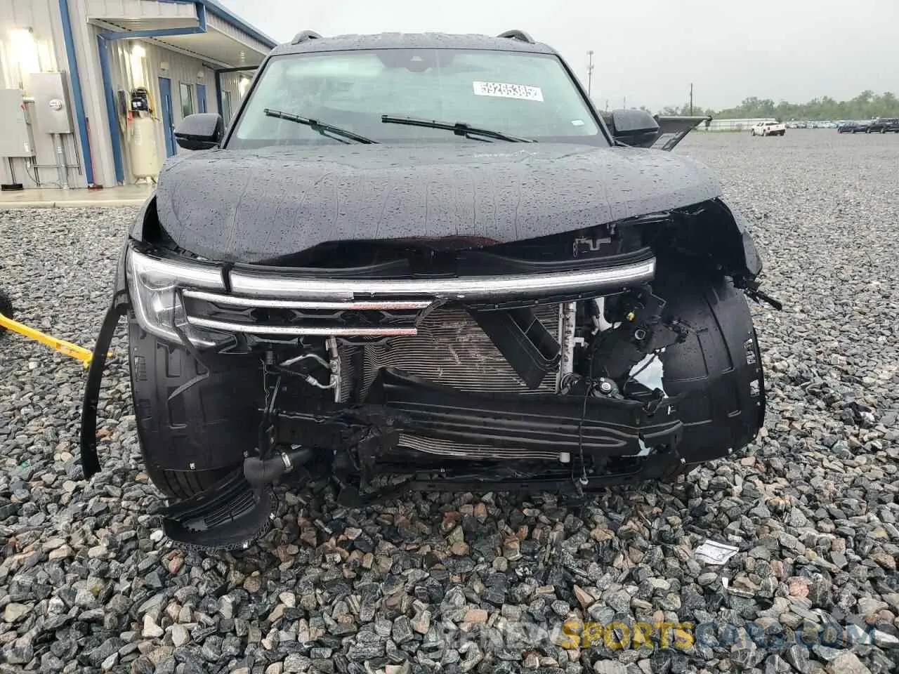 5 Photograph of a damaged car 1V2WR2CA8SC508457 VOLKSWAGEN ATLAS 2025