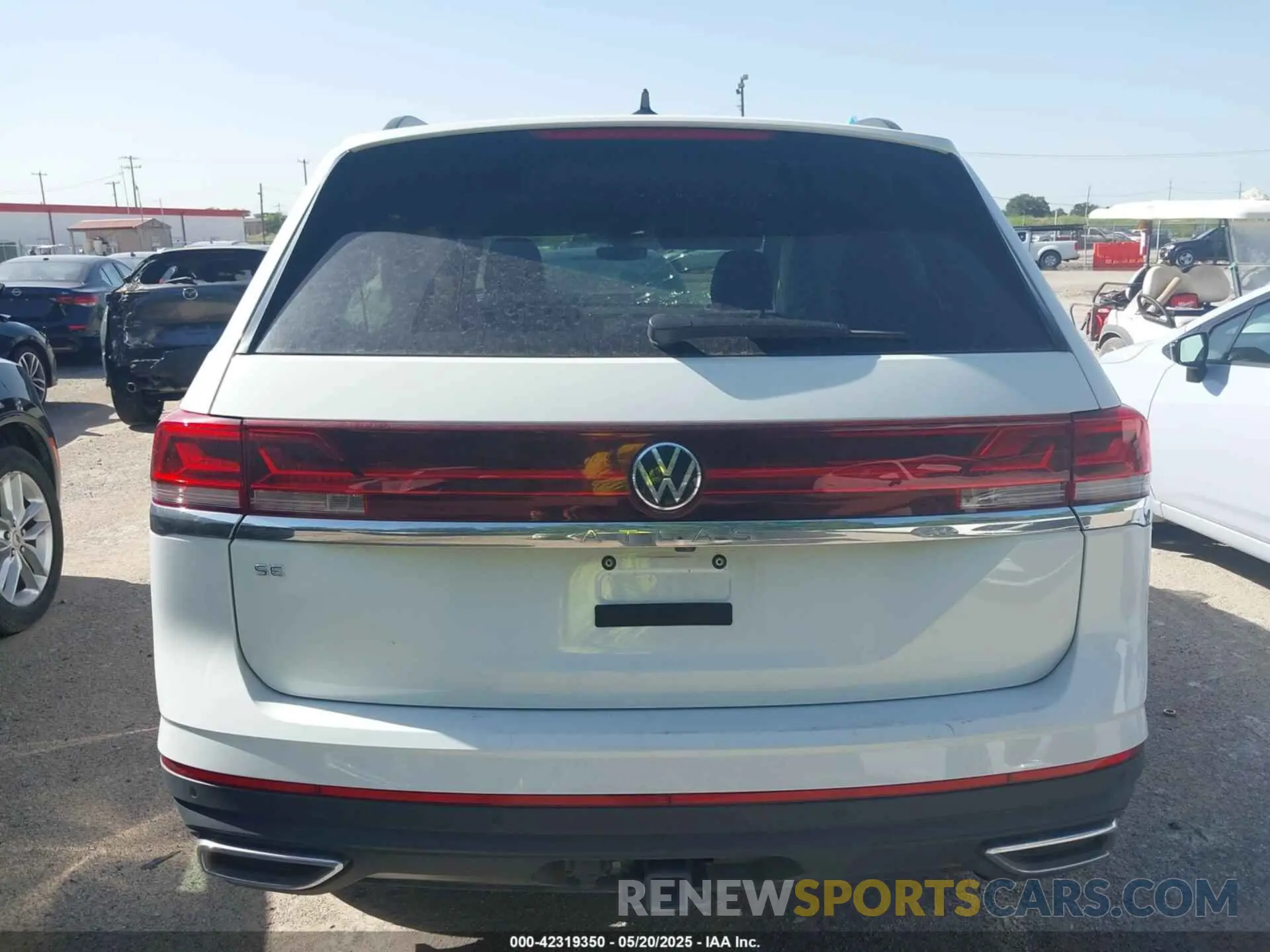 16 Photograph of a damaged car 1V2WR2CAXSC505995 VOLKSWAGEN ATLAS 2025