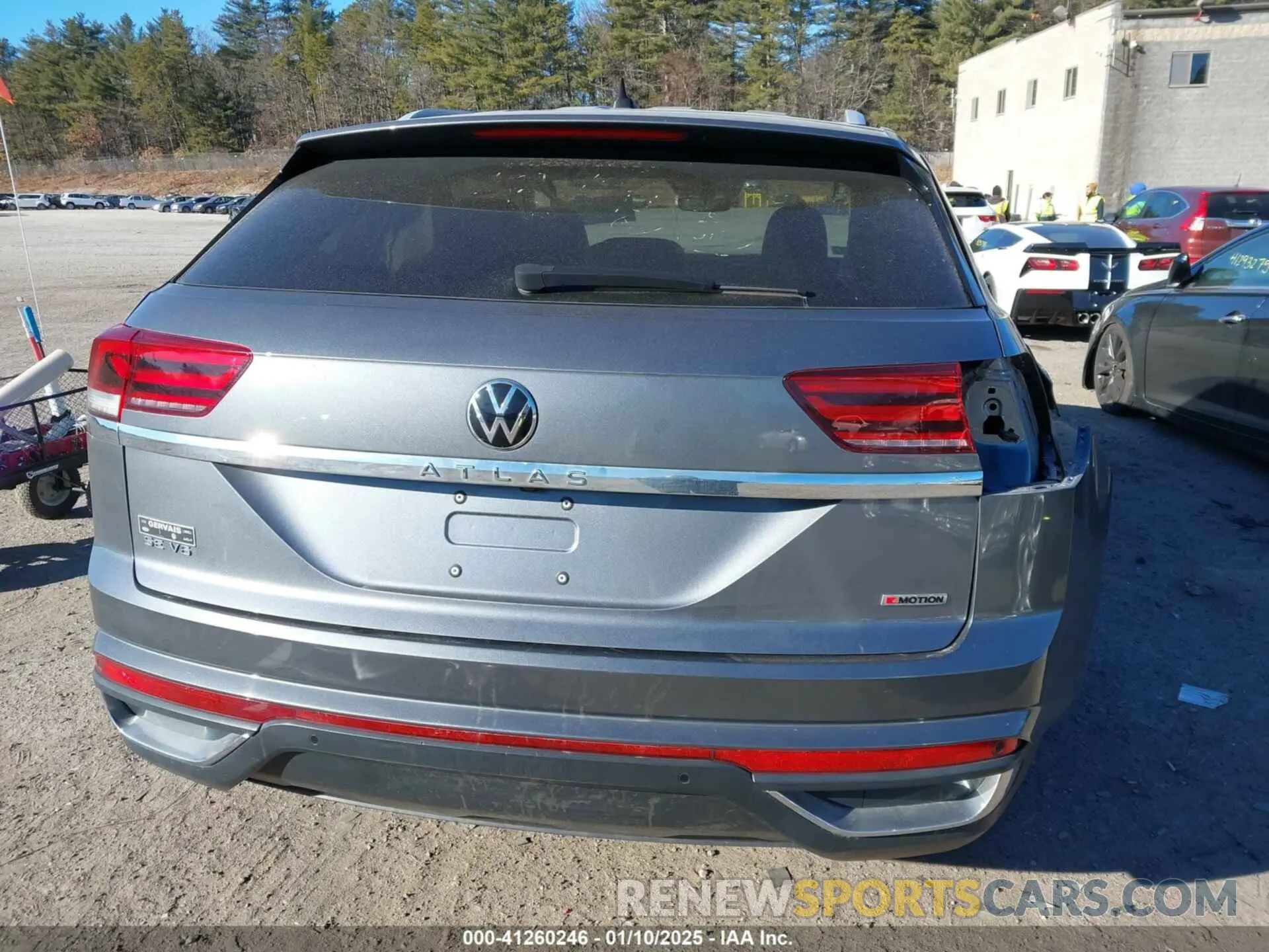 17 Photograph of a damaged car 1V21E2CA2LC212129 VOLKSWAGEN ATLAS CROSS SPORT 2020
