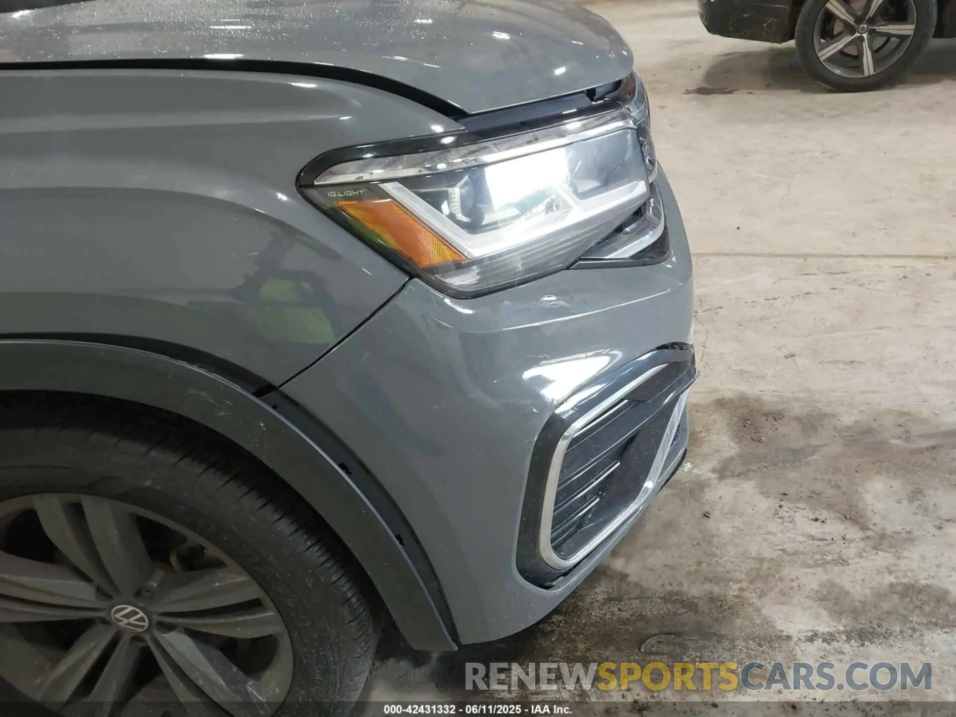 19 Photograph of a damaged car 1V21E2CA5LC229605 VOLKSWAGEN ATLAS CROSS SPORT 2020
