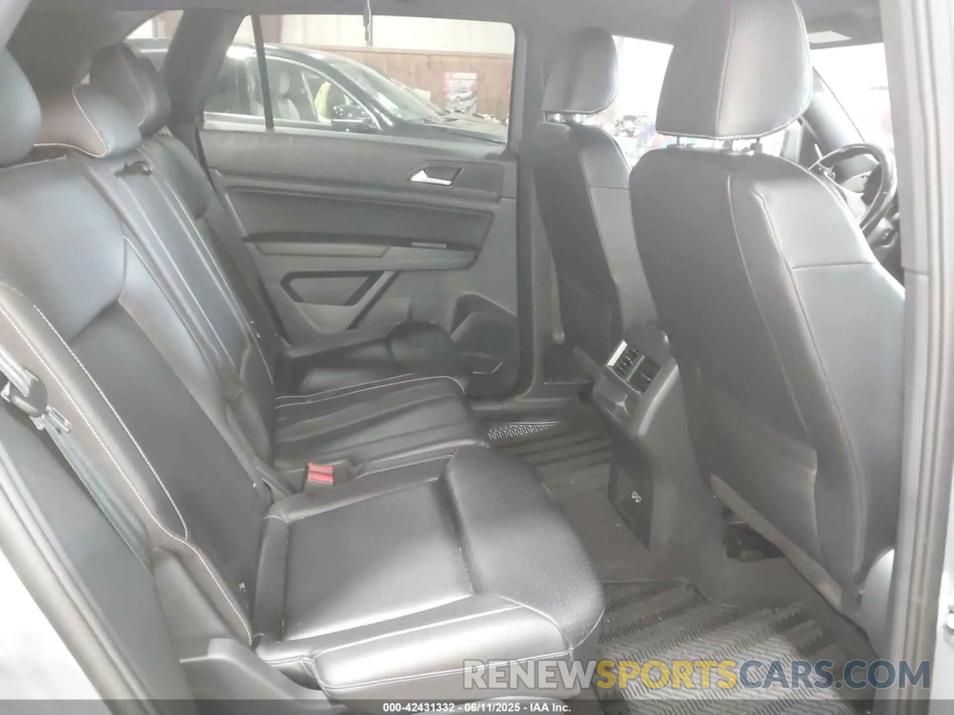 8 Photograph of a damaged car 1V21E2CA5LC229605 VOLKSWAGEN ATLAS CROSS SPORT 2020